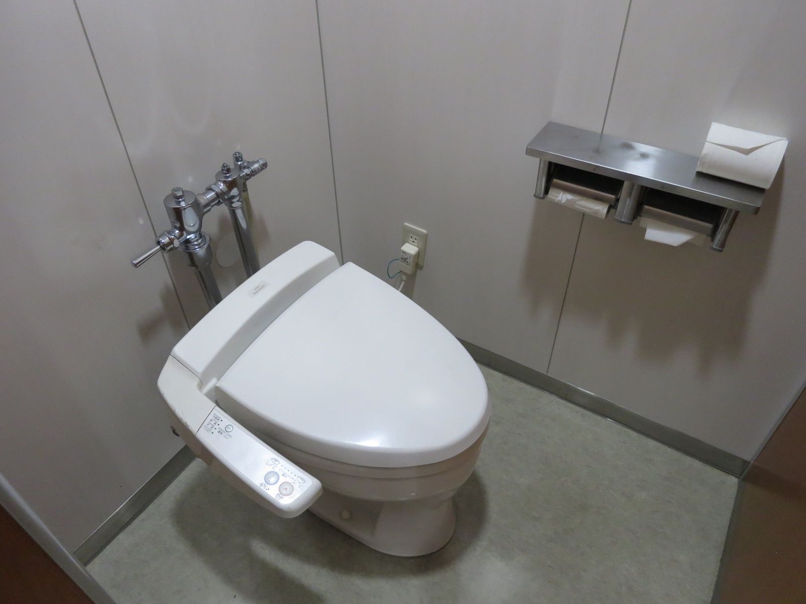 男女別トイレ個室