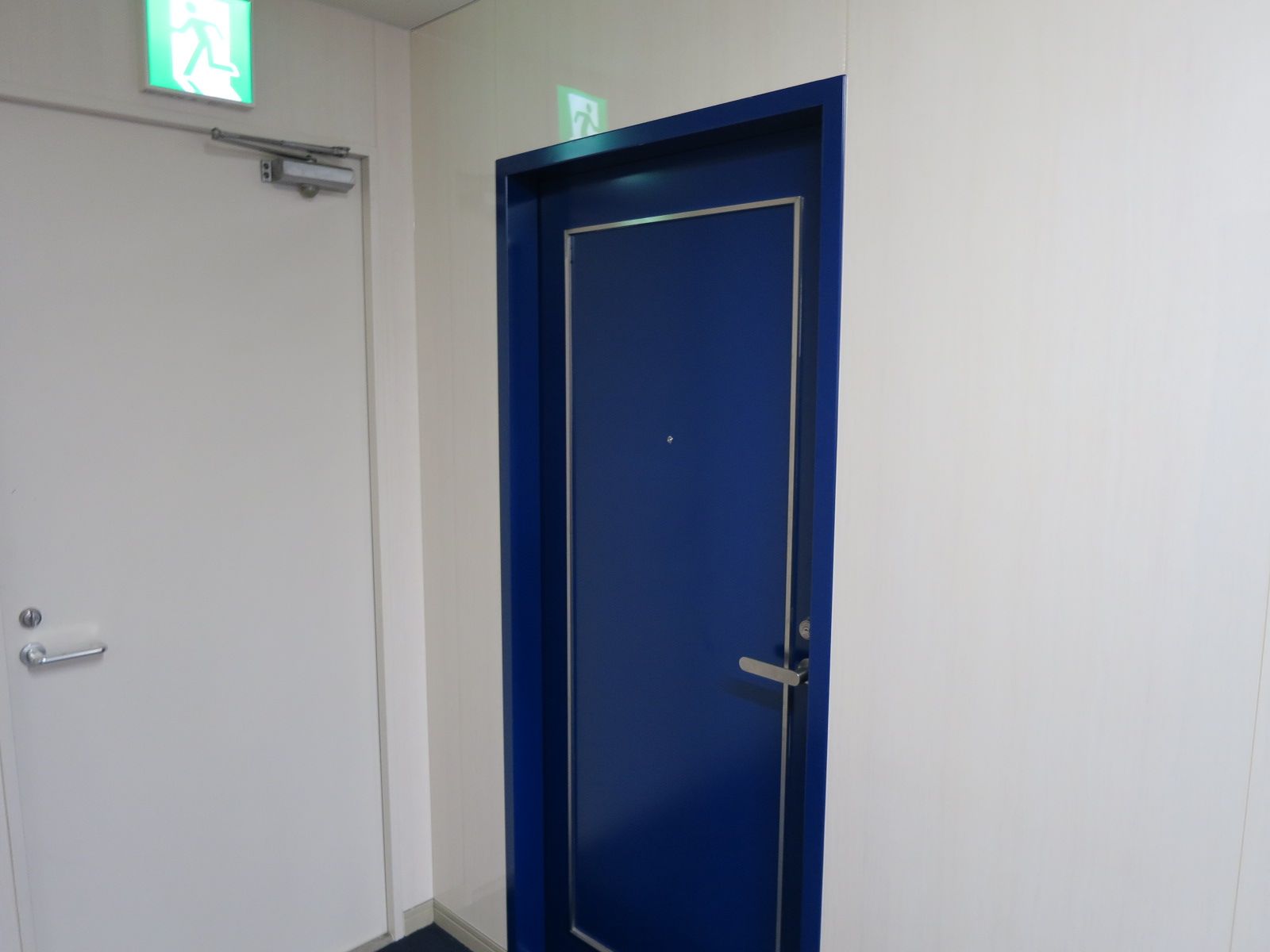 貸室出入口
