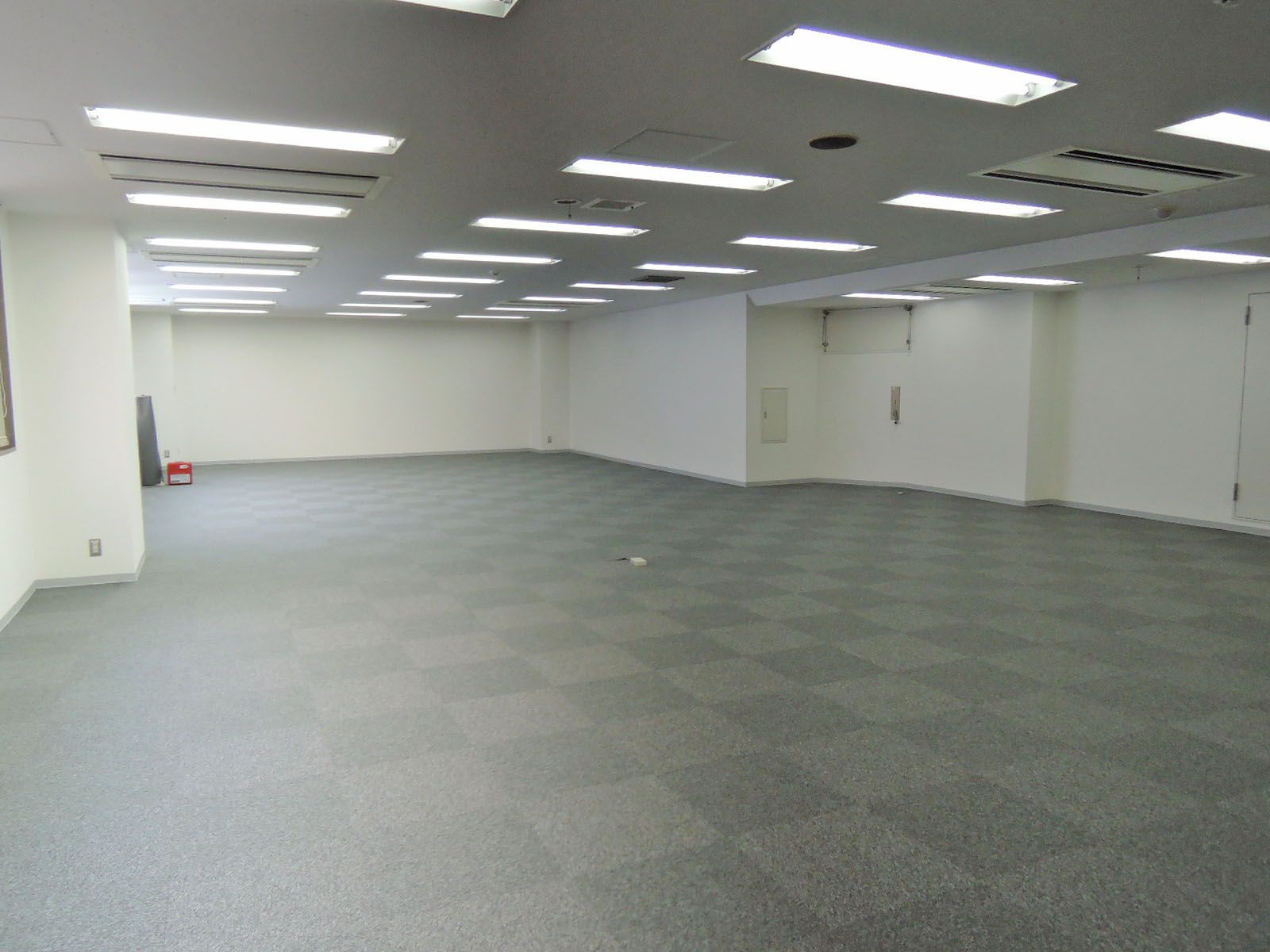 オフィス室内参考画像(4階)