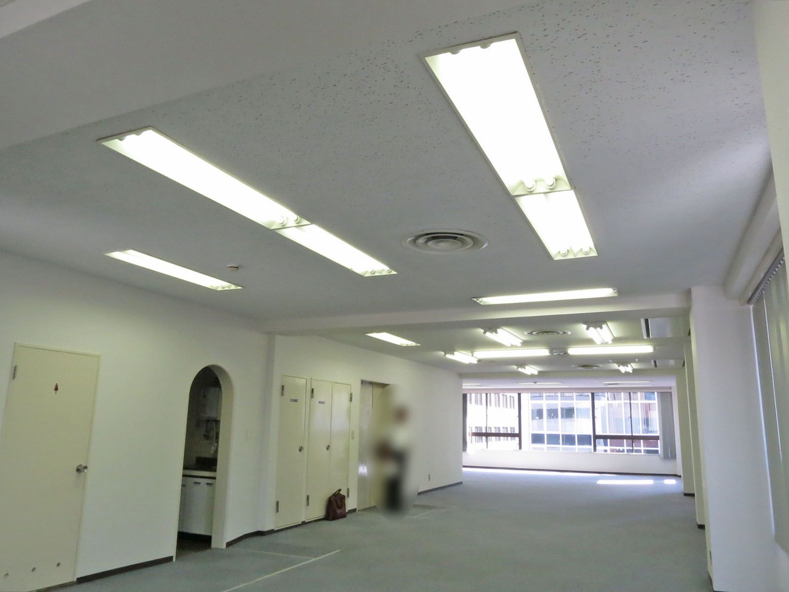 オフィス室内参考画像