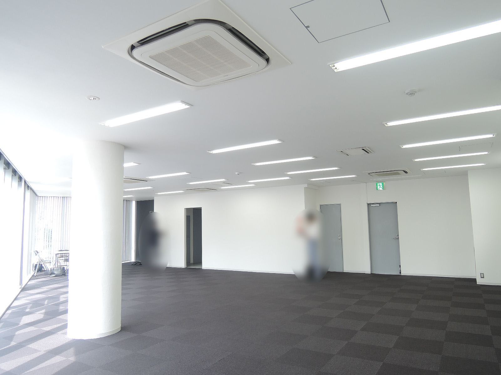 別角度の様子