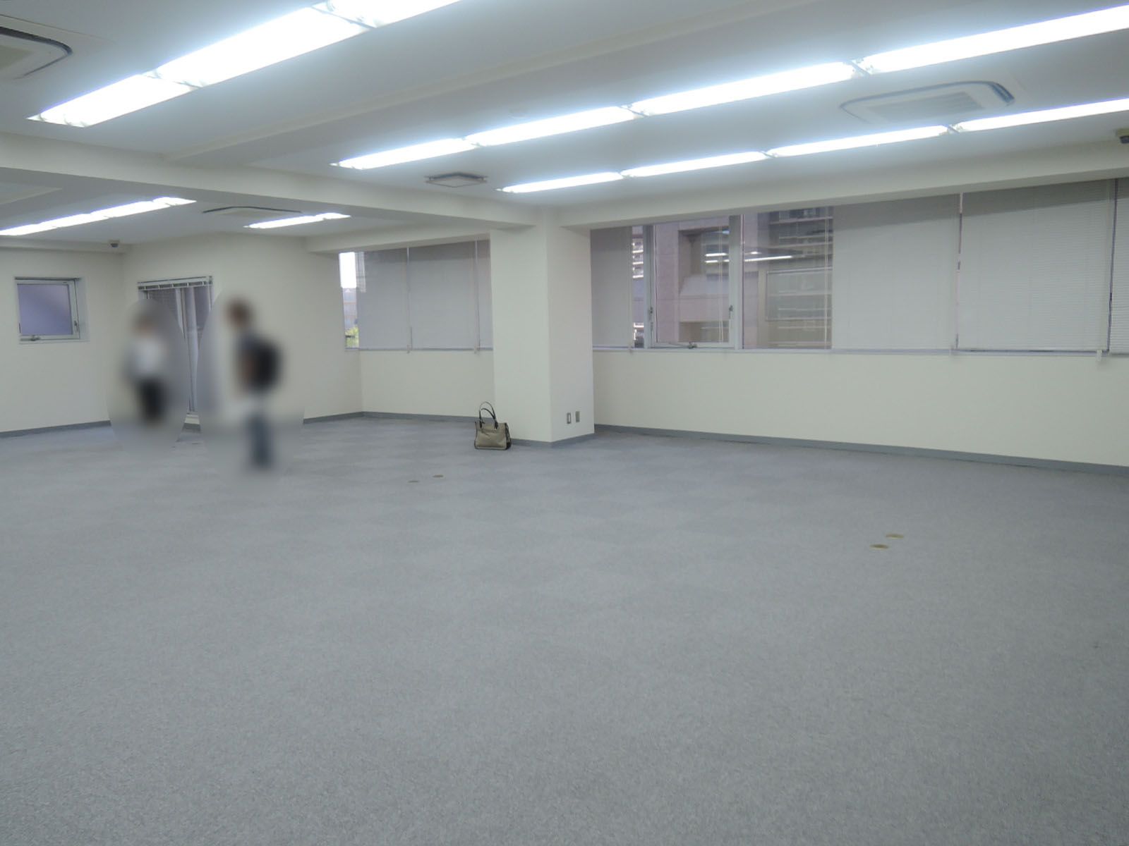 オフィス室内参考画像