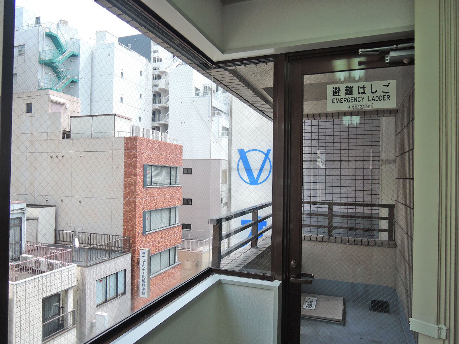 避難はしごを完備