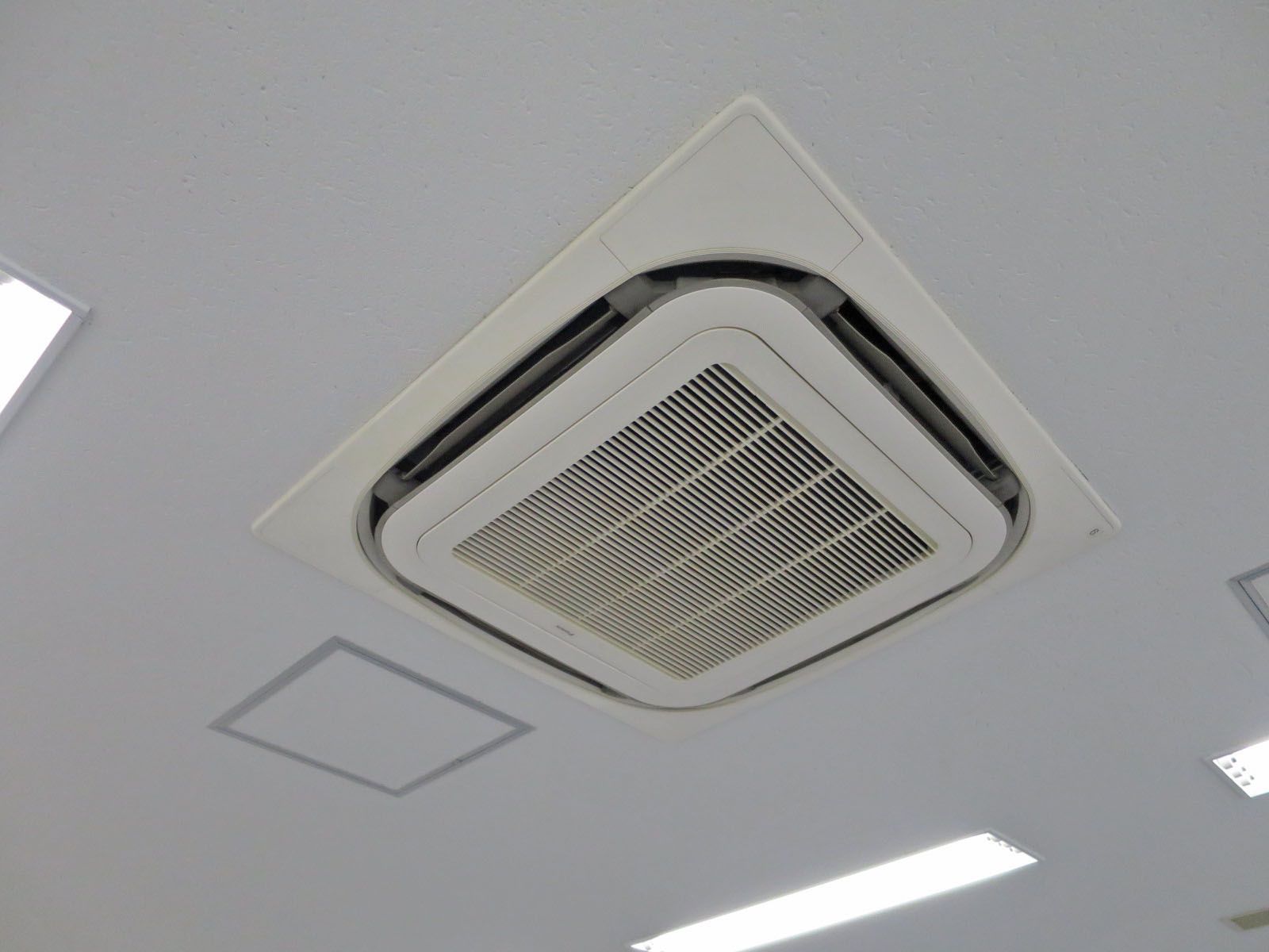 空調機器