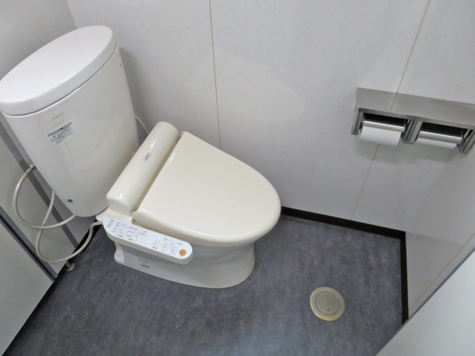 トイレ個室