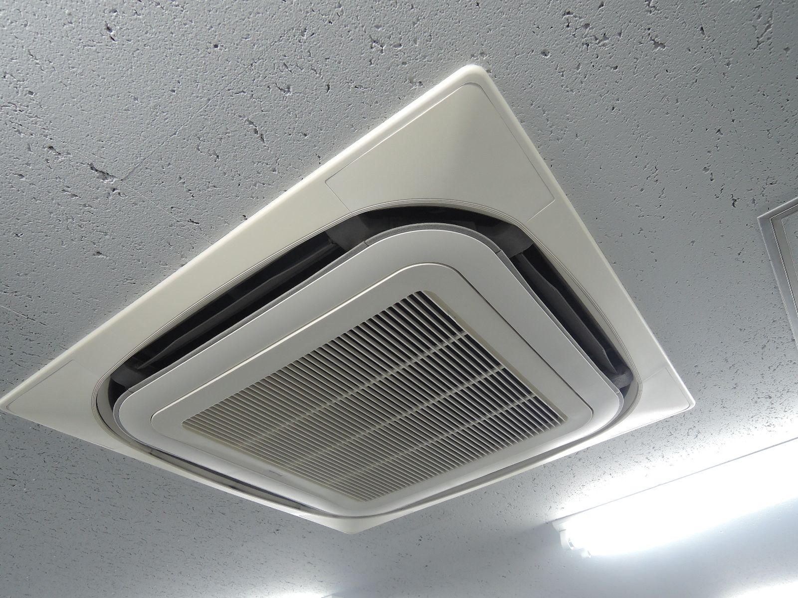 空調吹き出し口