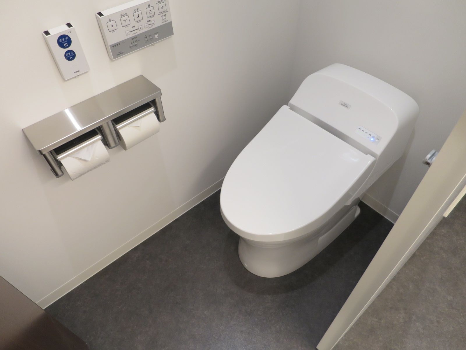 トイレ個室