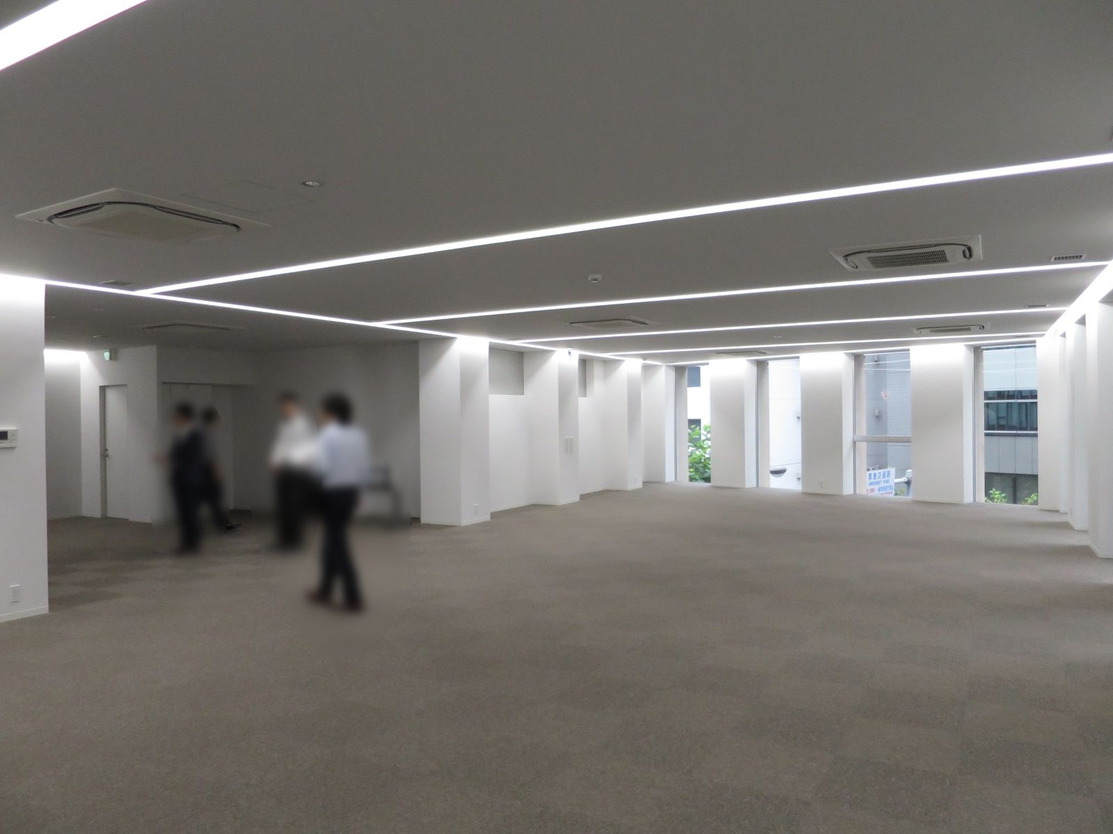 オフィス室内参考画像