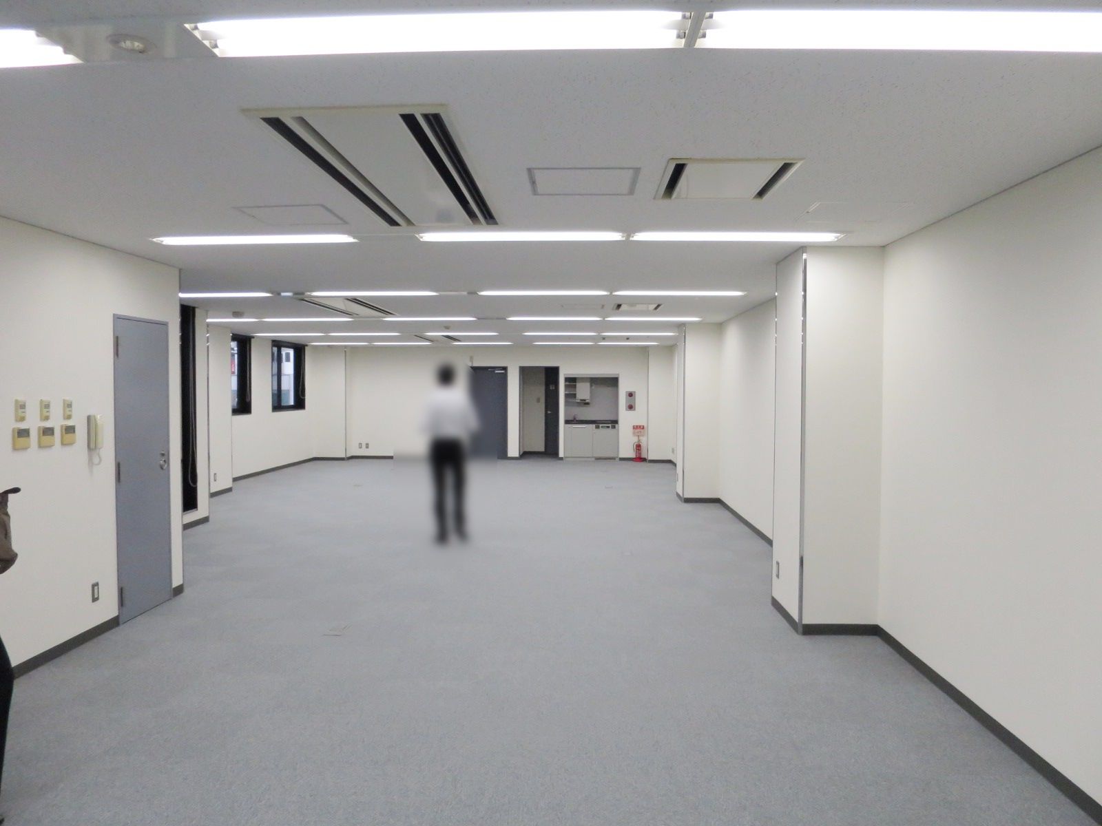 貸室奥から見た様子