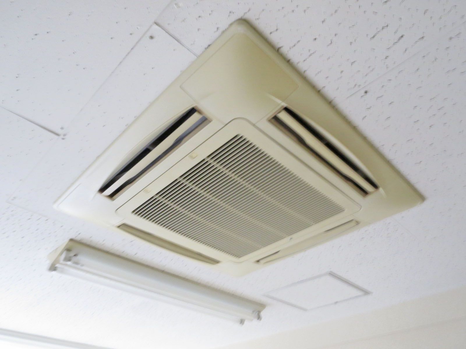 空調機器