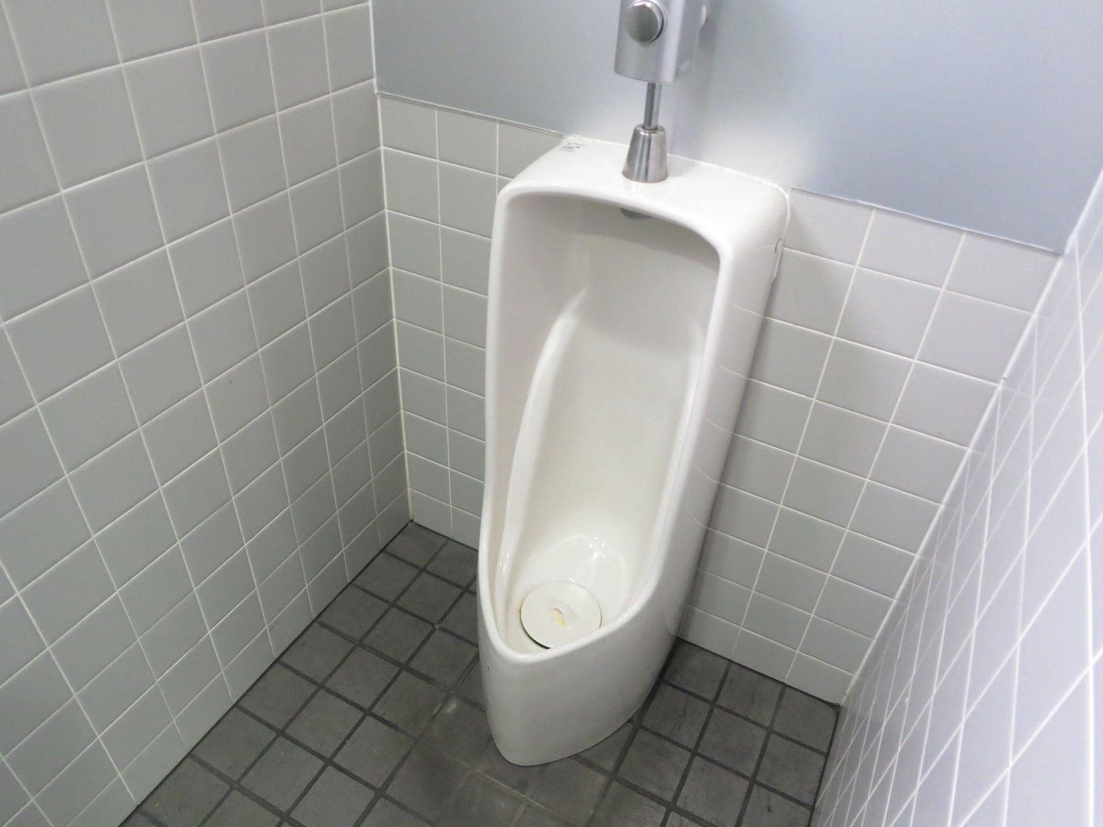 男性用トイレ