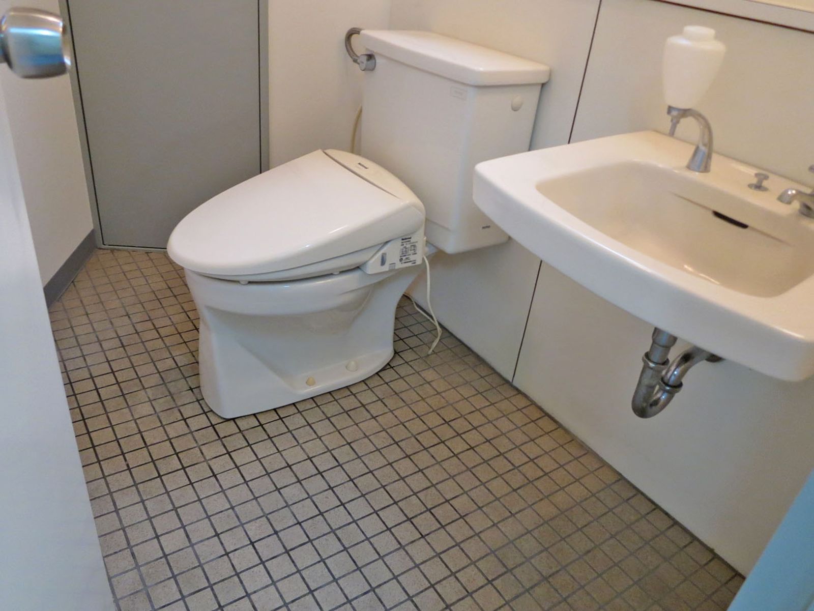 トイレ内部