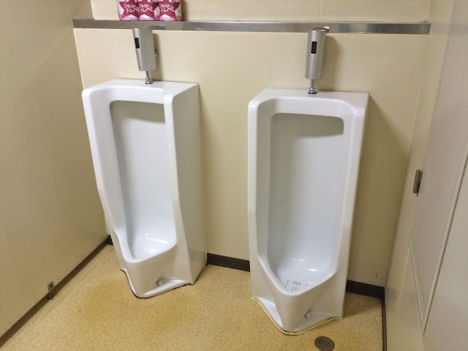 男性用トイレ