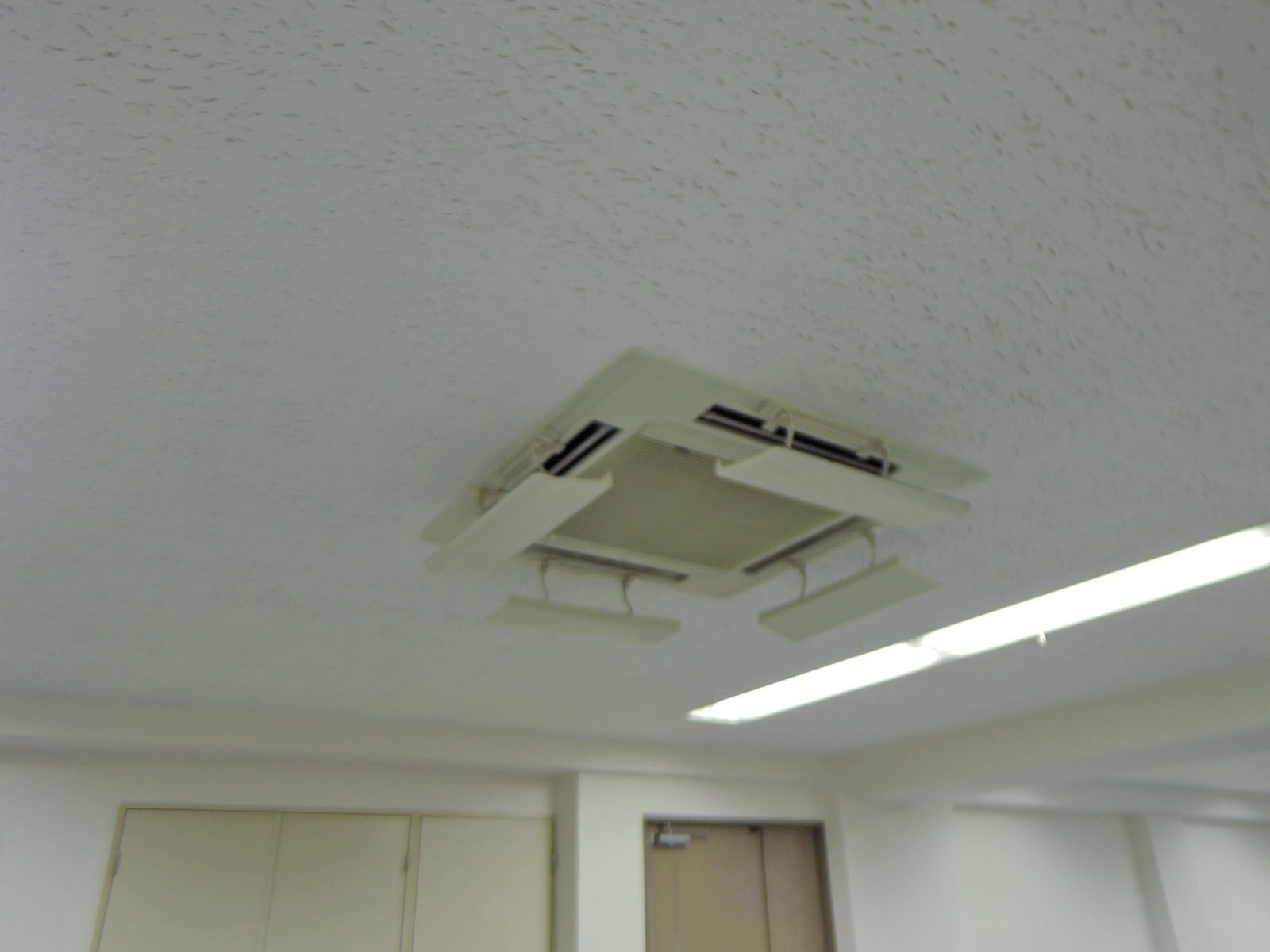 空調機器