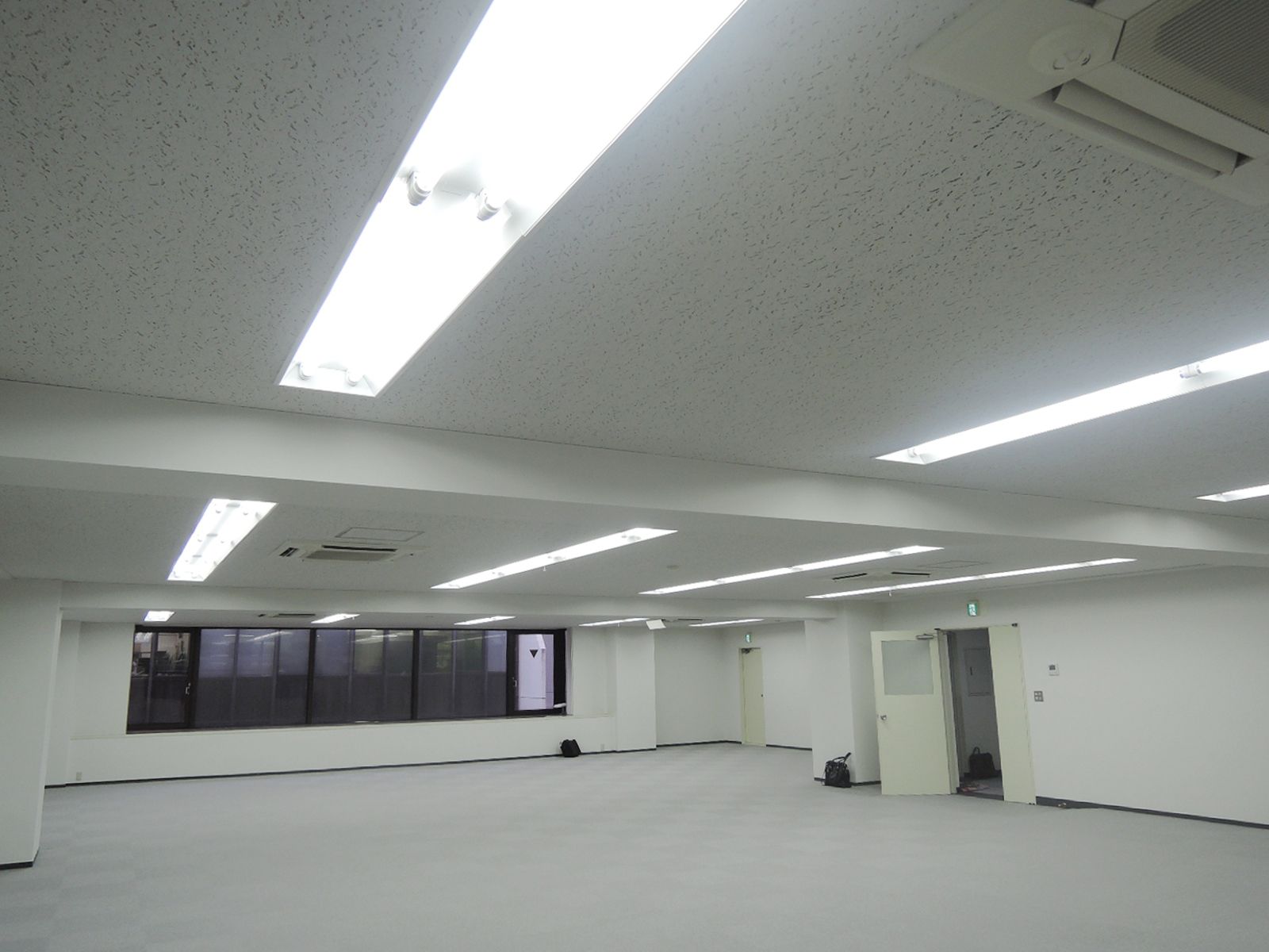 別角度の様子