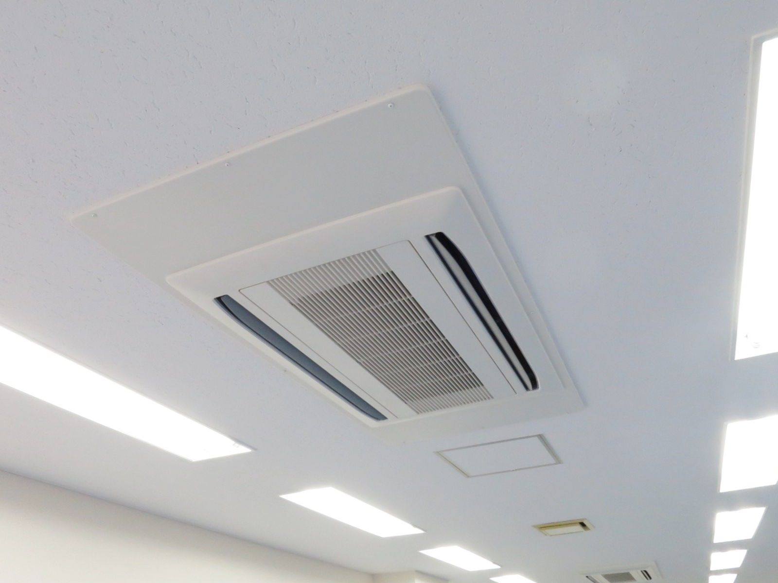 空調機器