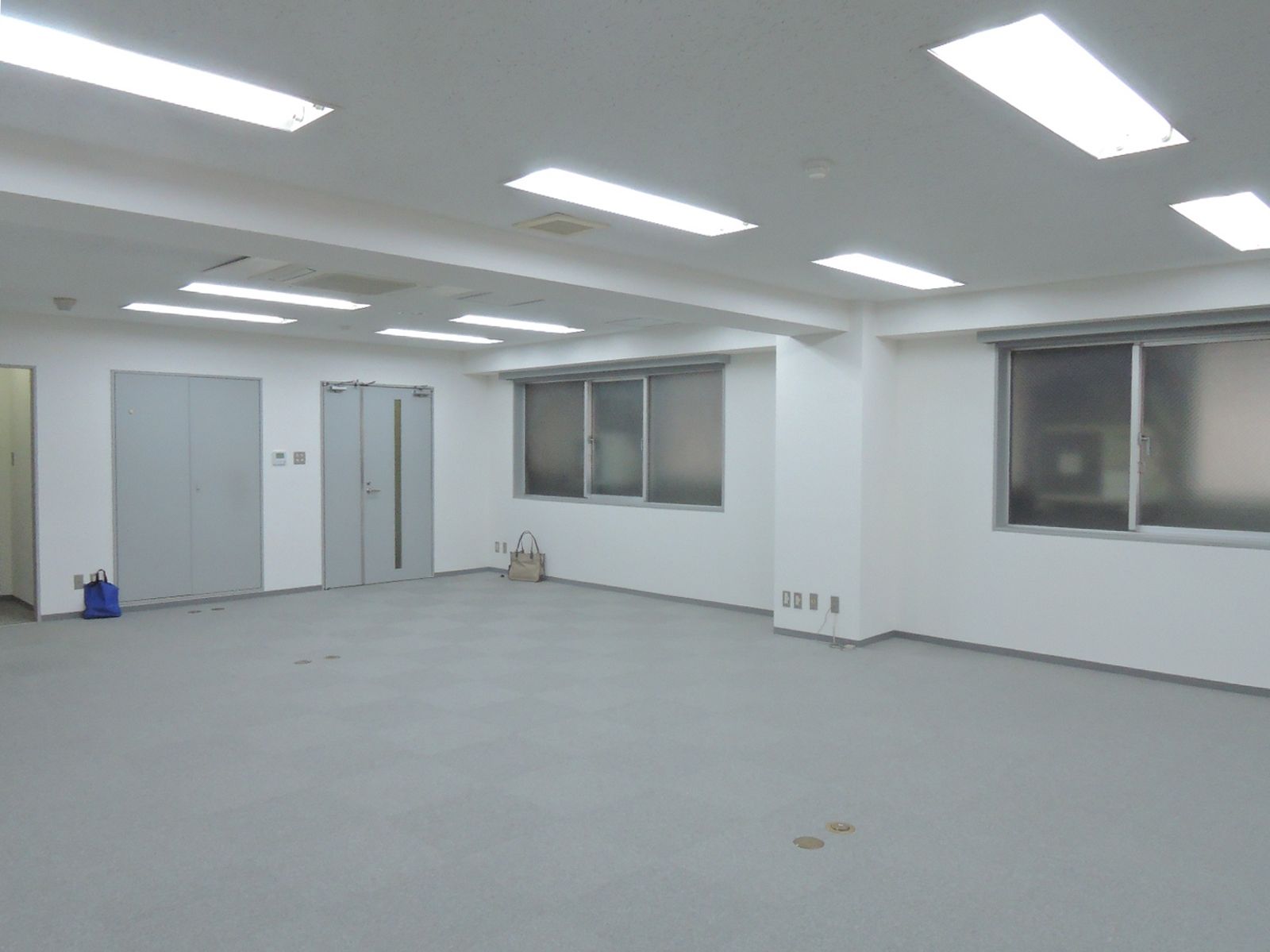 貸室奥から見た様子