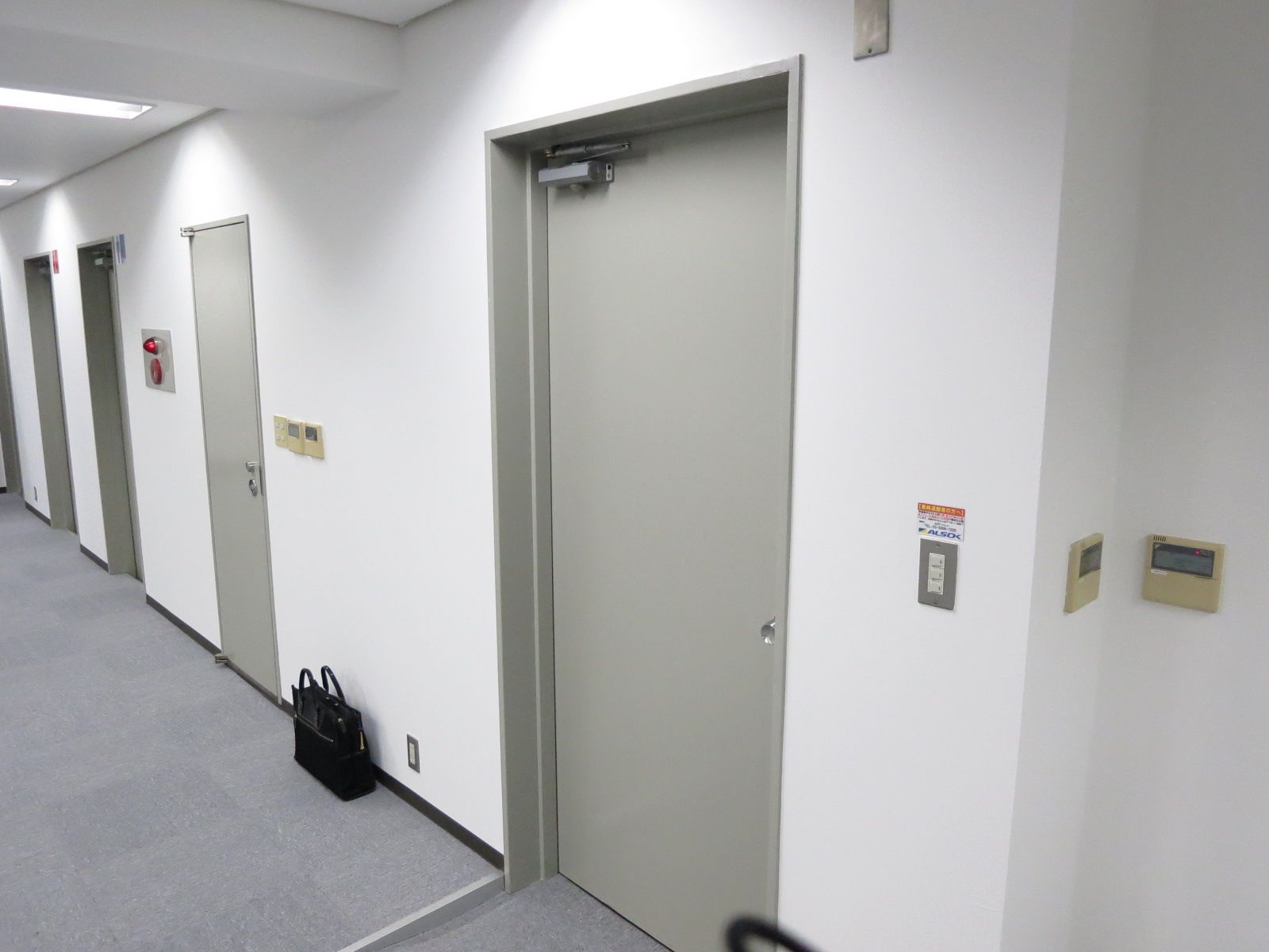 貸室出入口