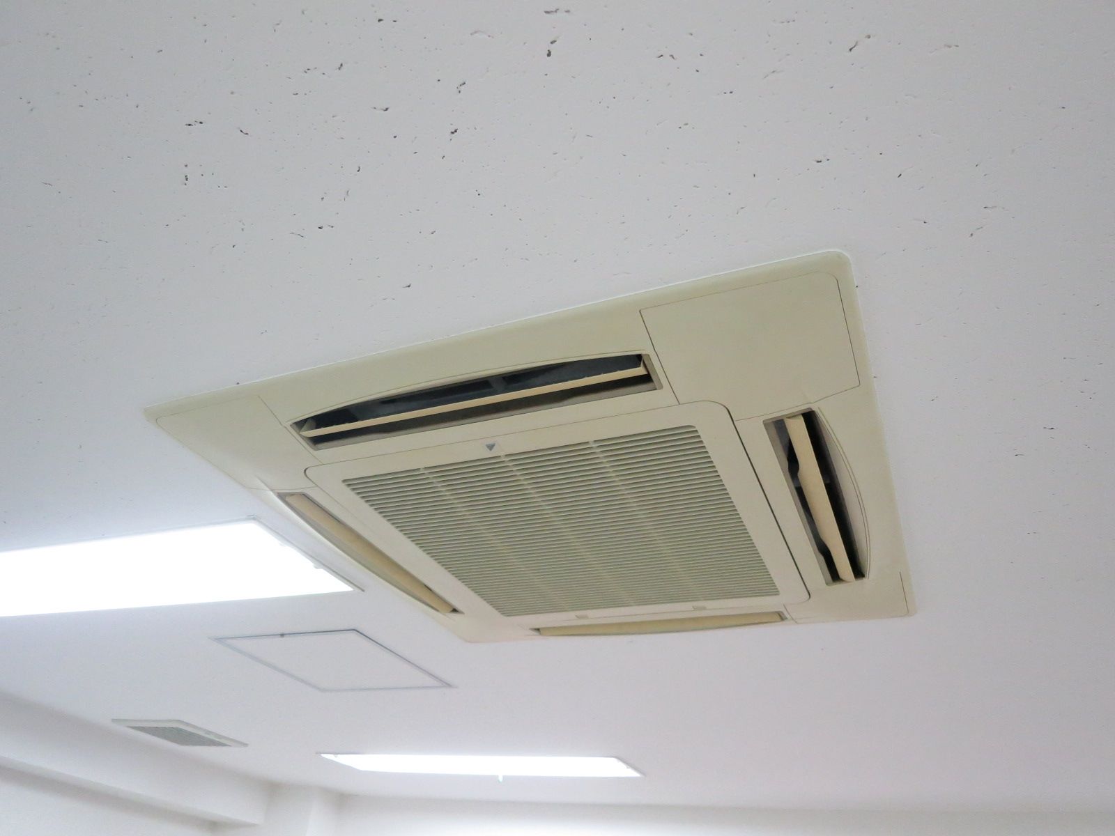 空調機器