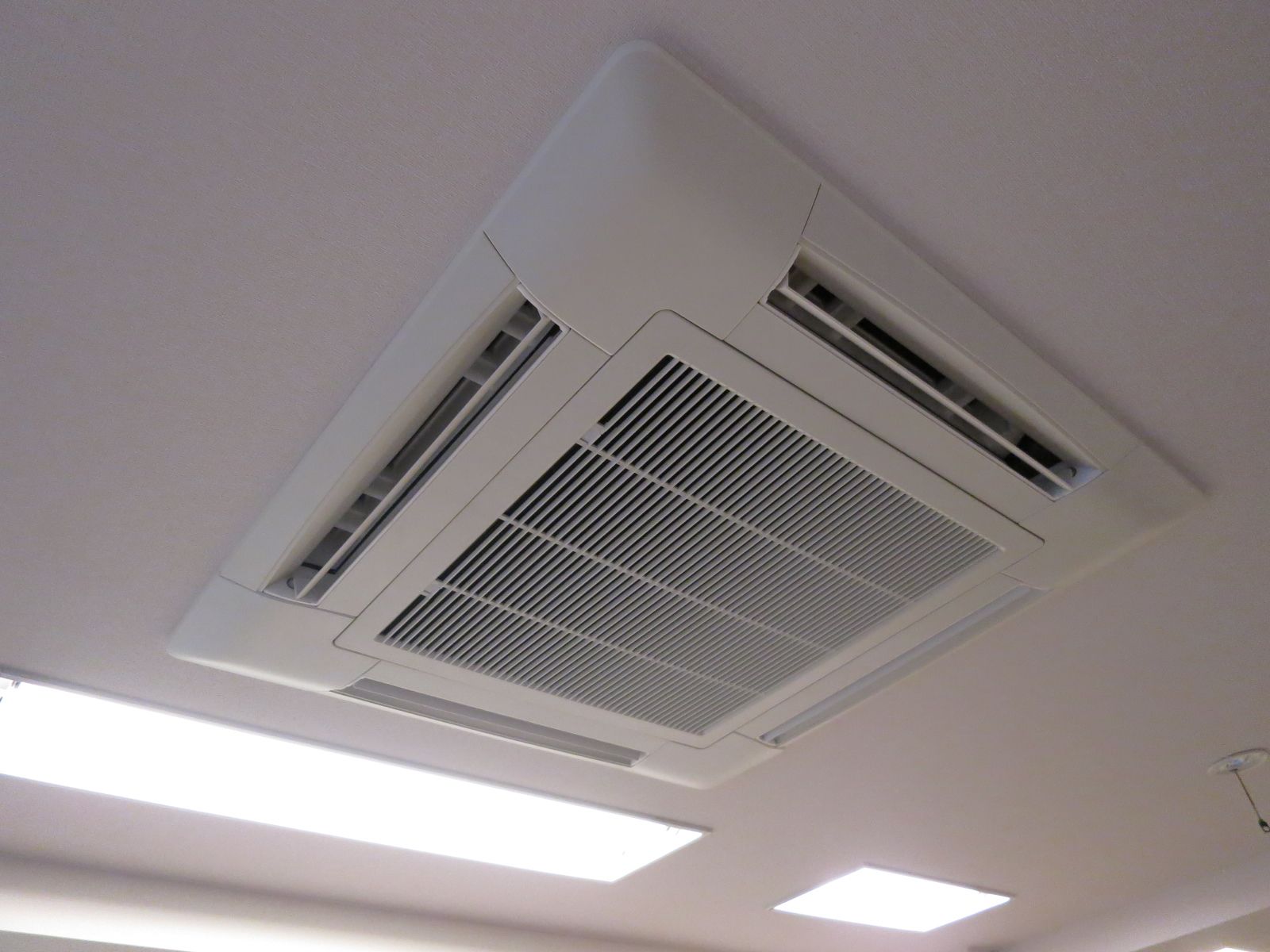 空調