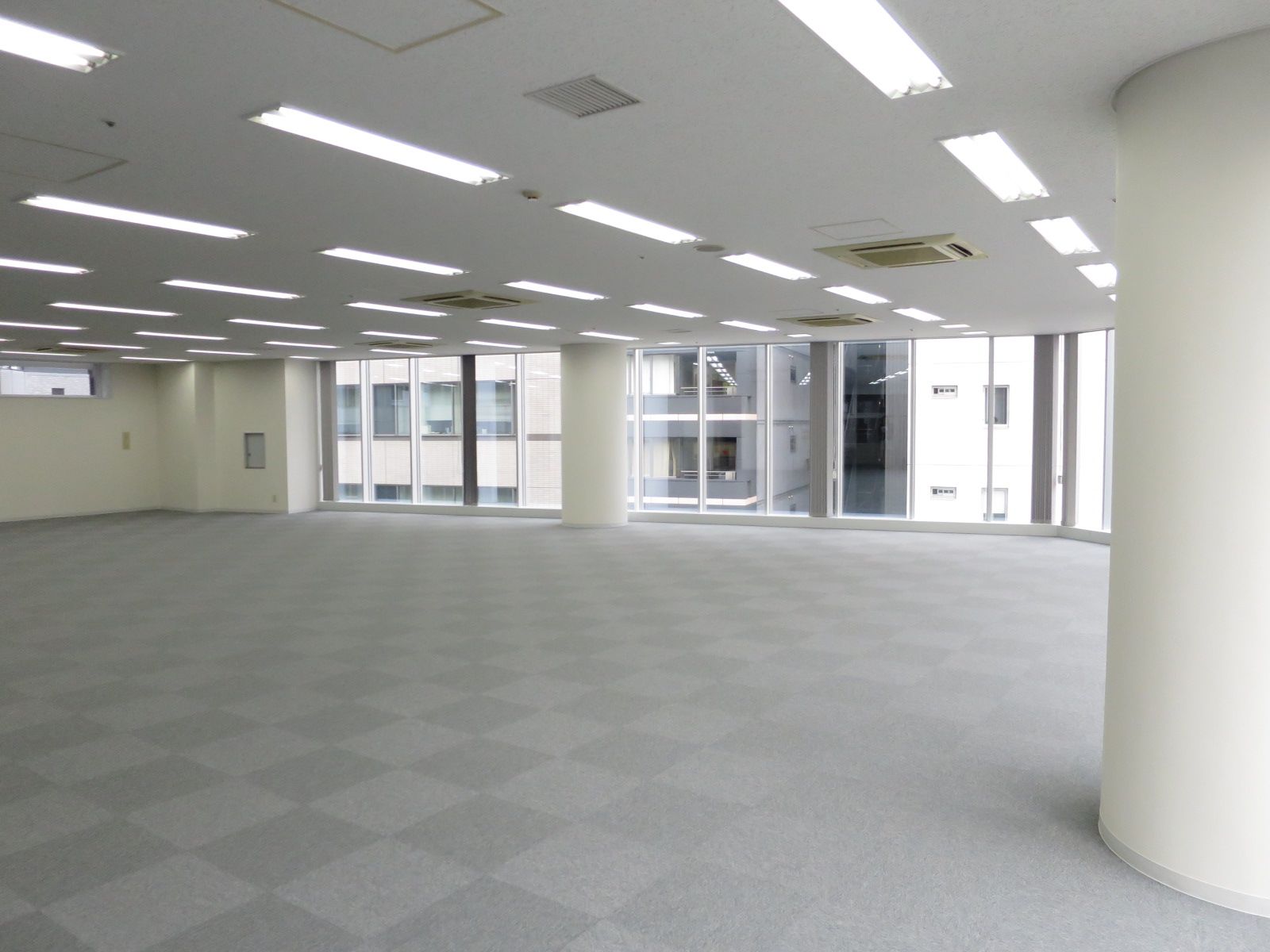 窓側の様子