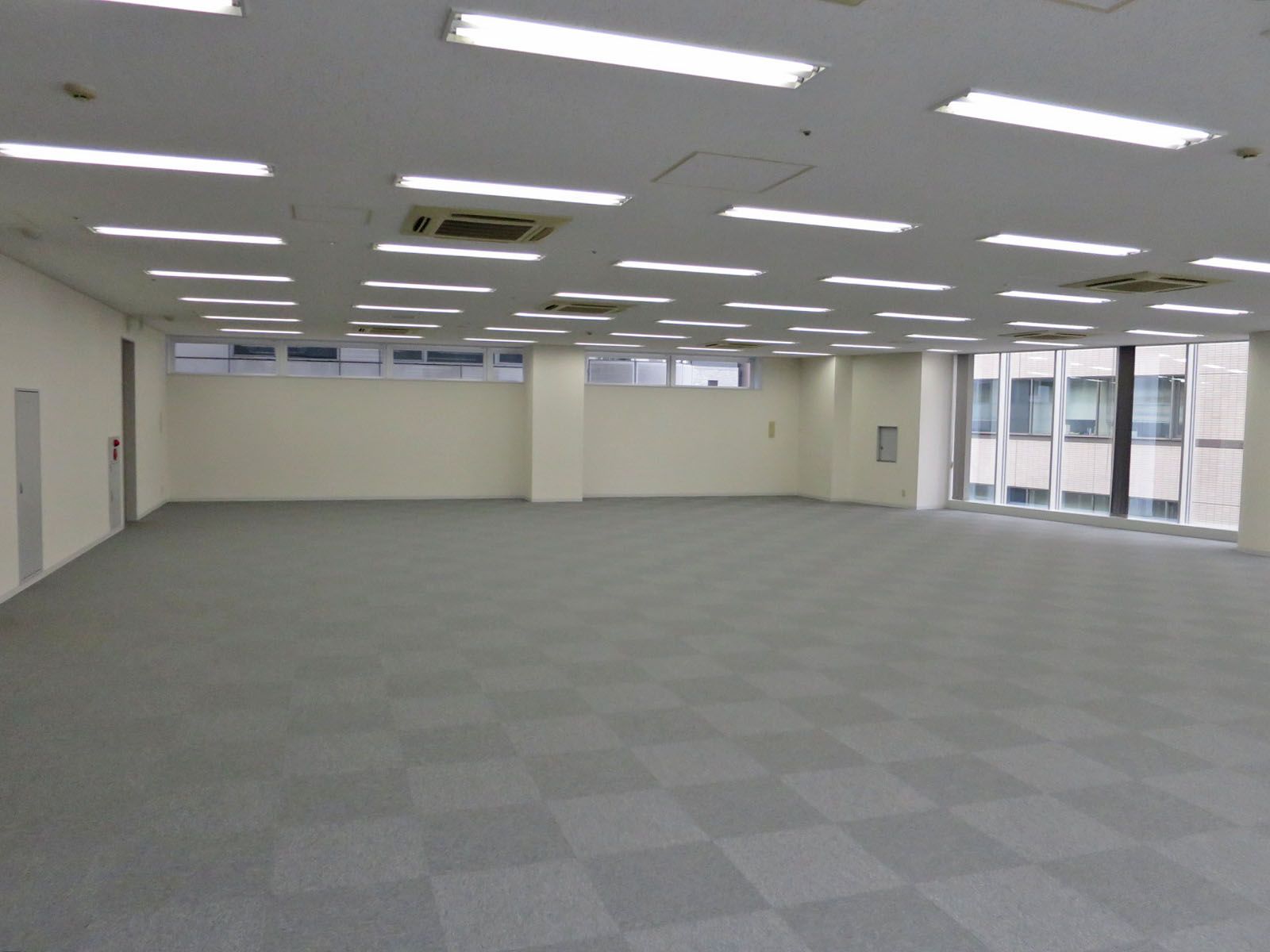 オフィス室内参考画像