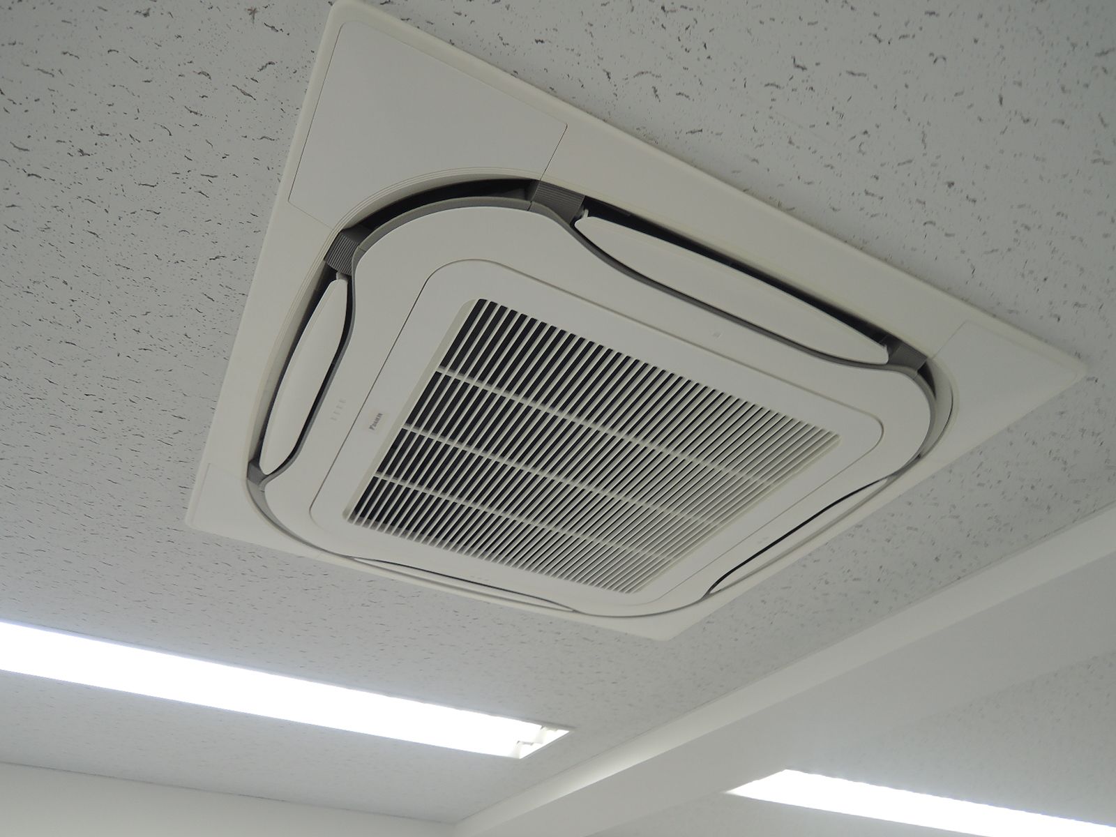 空調機器