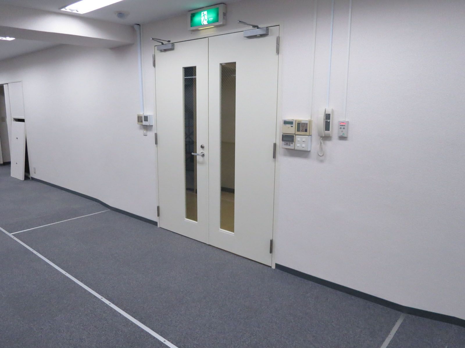 貸室出入口