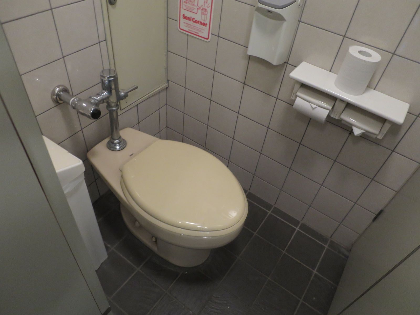 トイレ個室