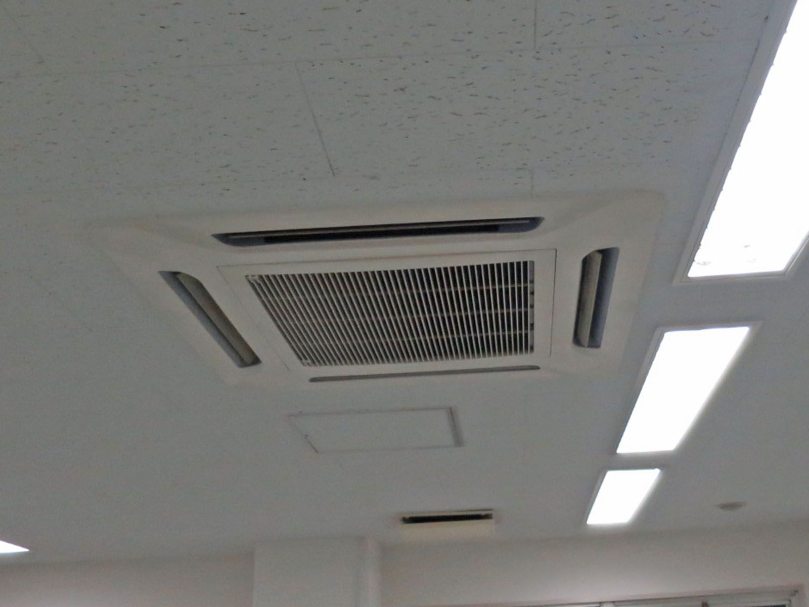 空調機器