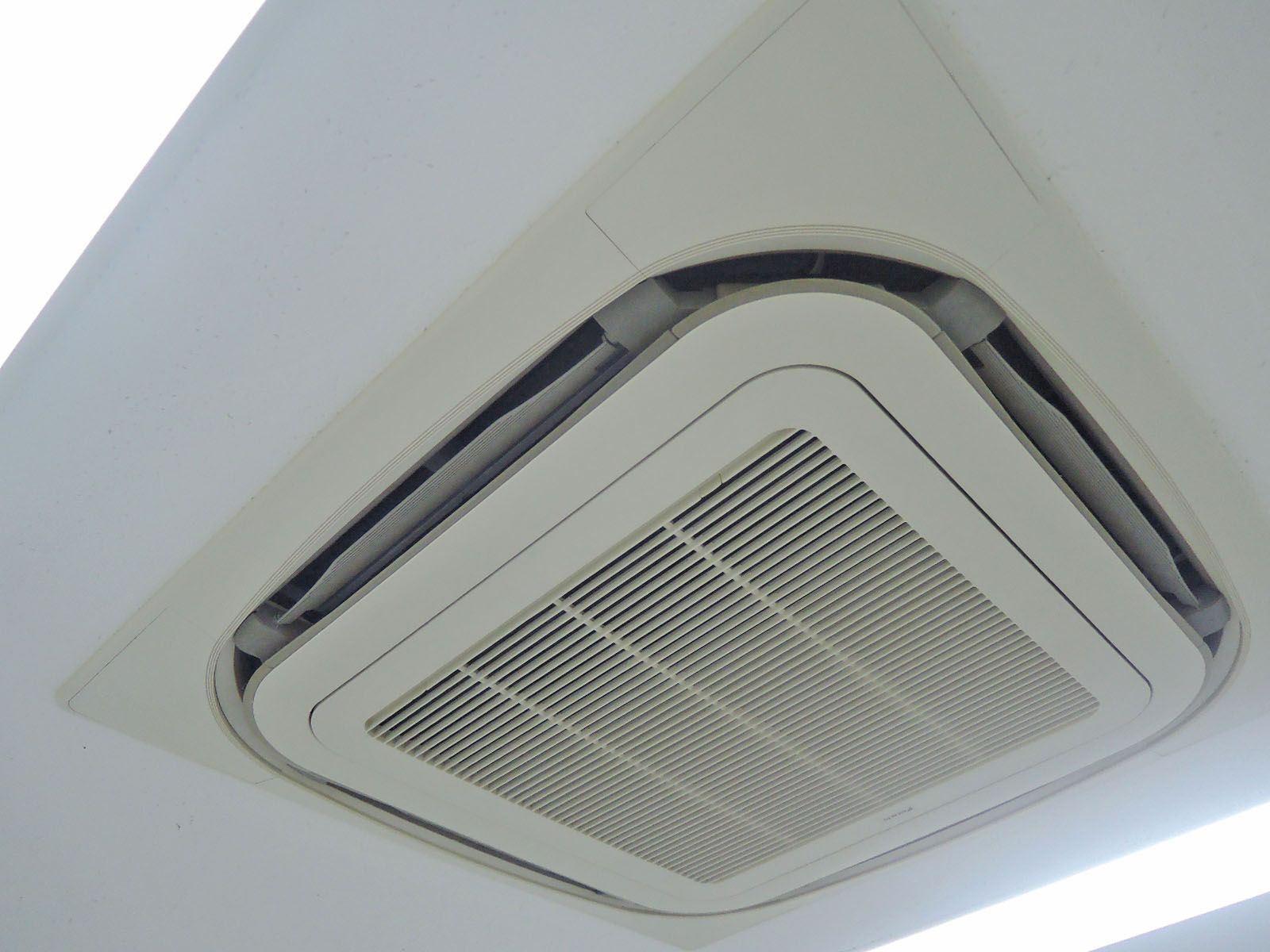 空調機器