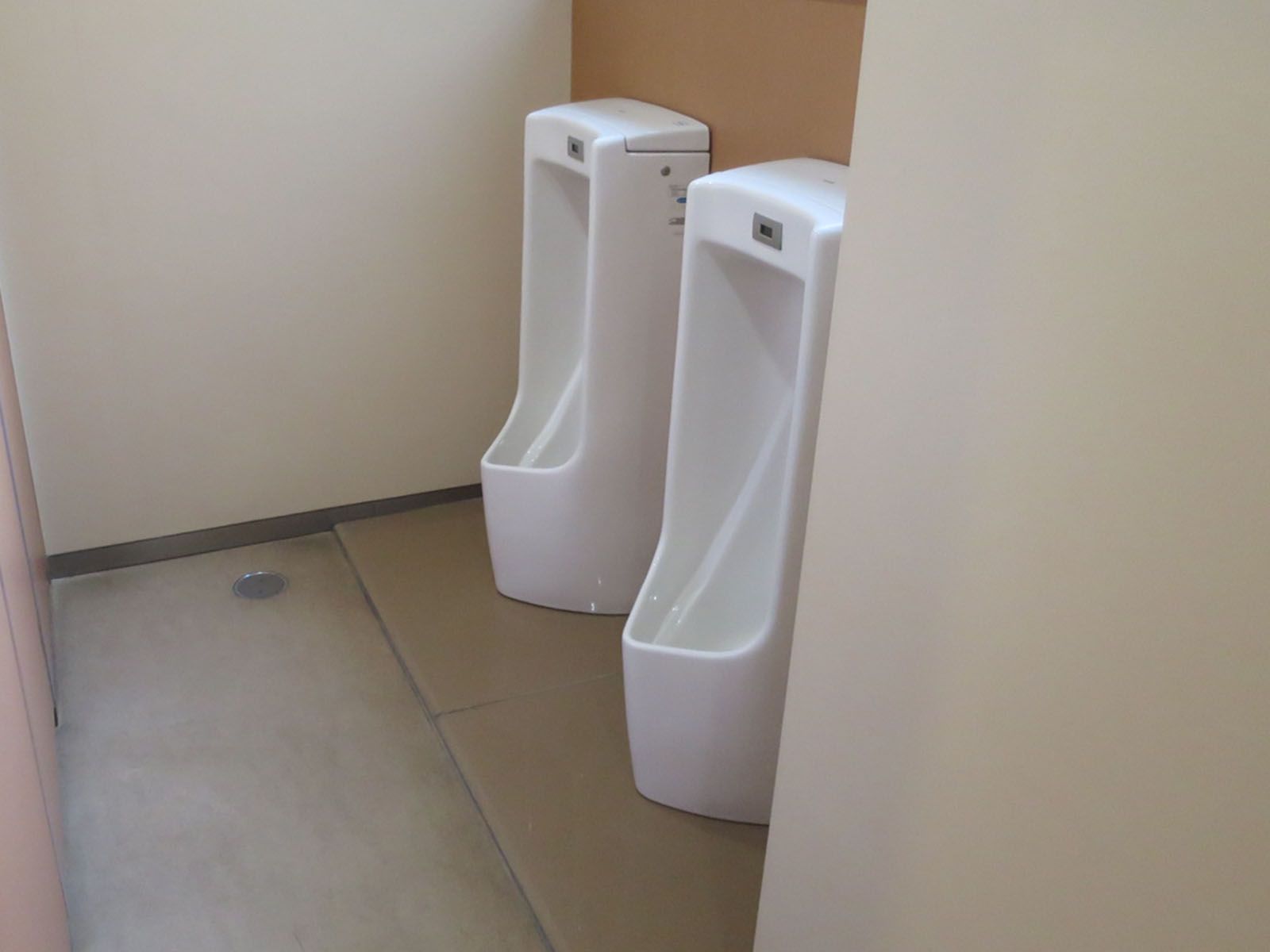 男性用トイレ