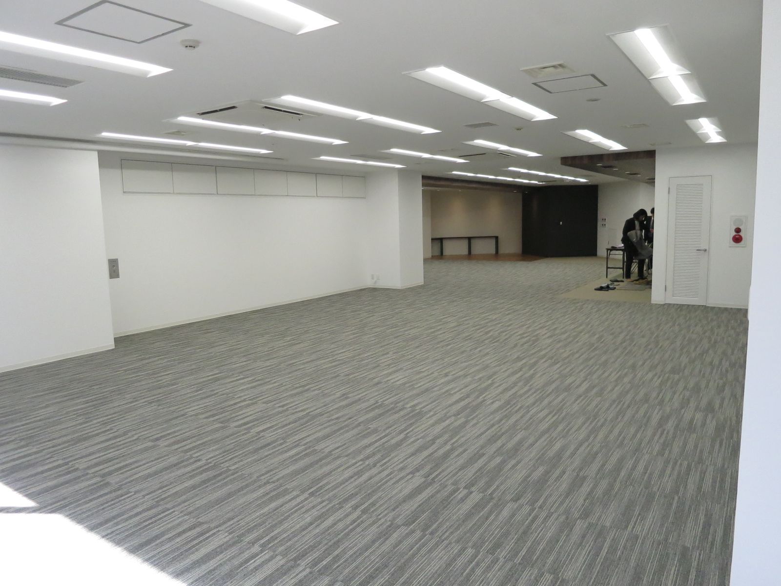 別角度からの様子