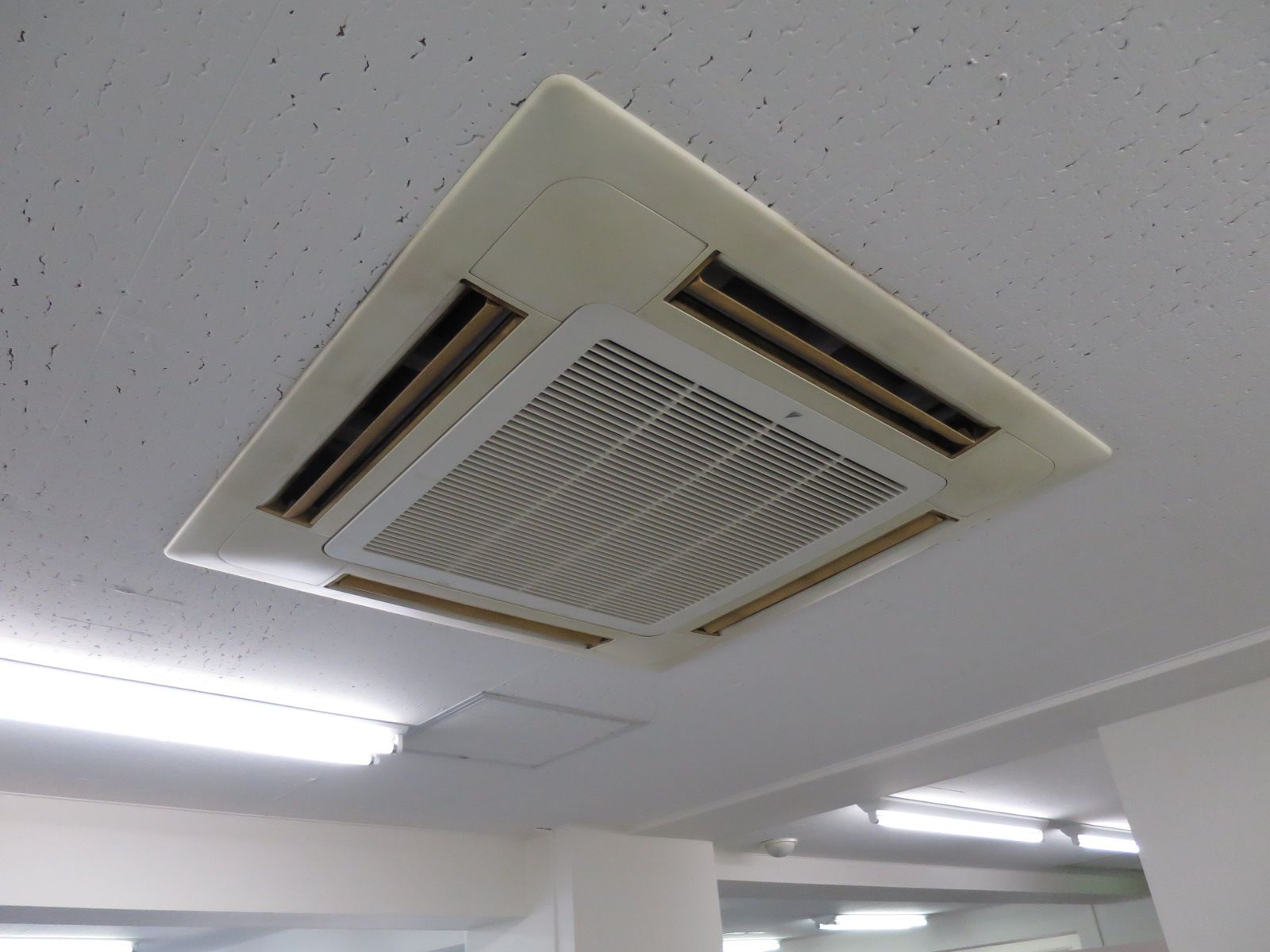 空調機器