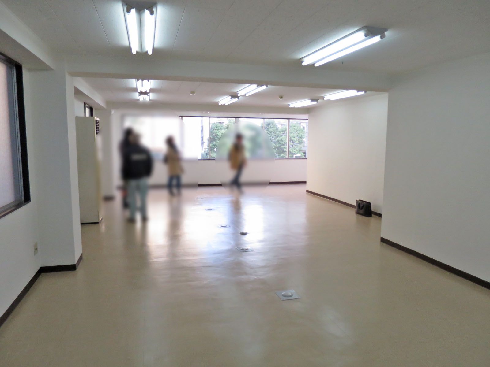 オフィス室内参考画像
