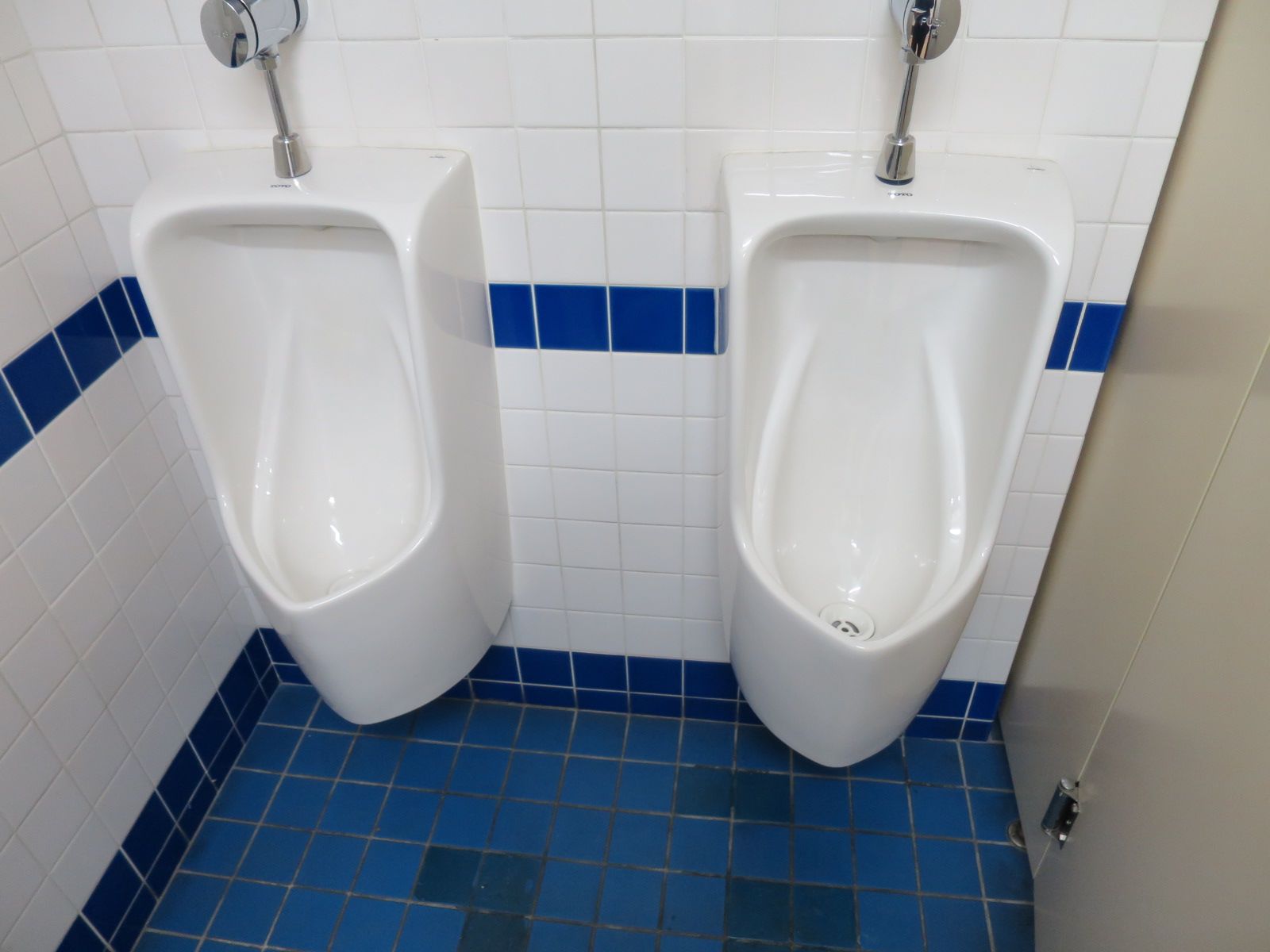 男性用トイレ