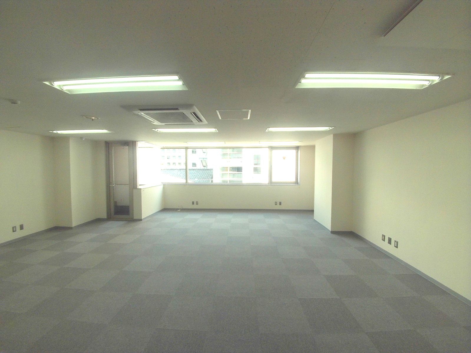 オフィス室内参考画像（8階）