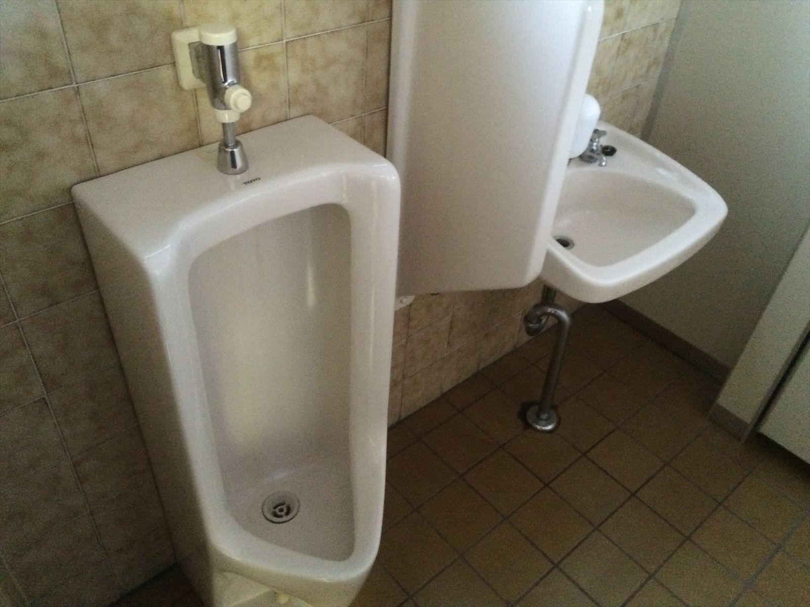 男性用トイレ
