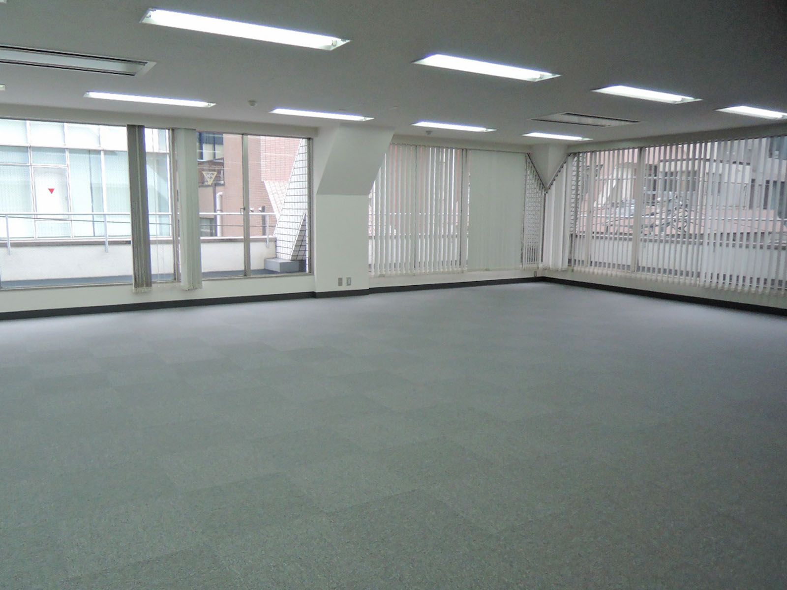 オフィス室内参考画像（4階）