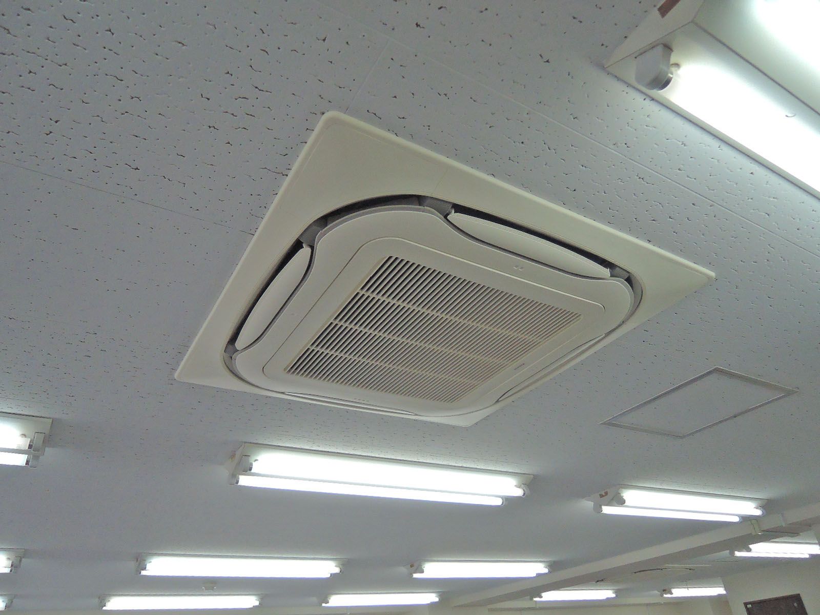 空調機器