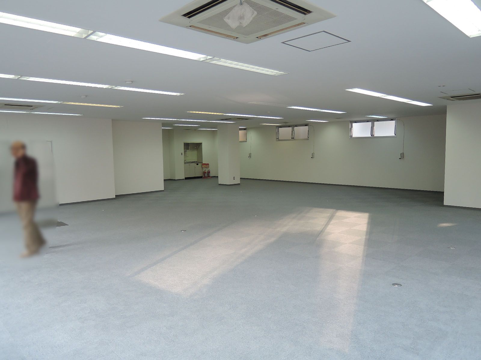 オフィス室内参考画像