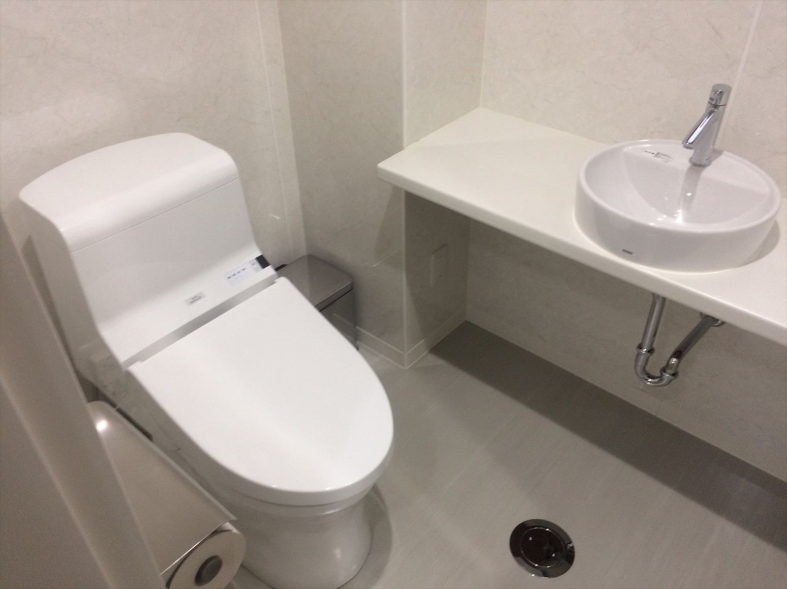 トイレ個室