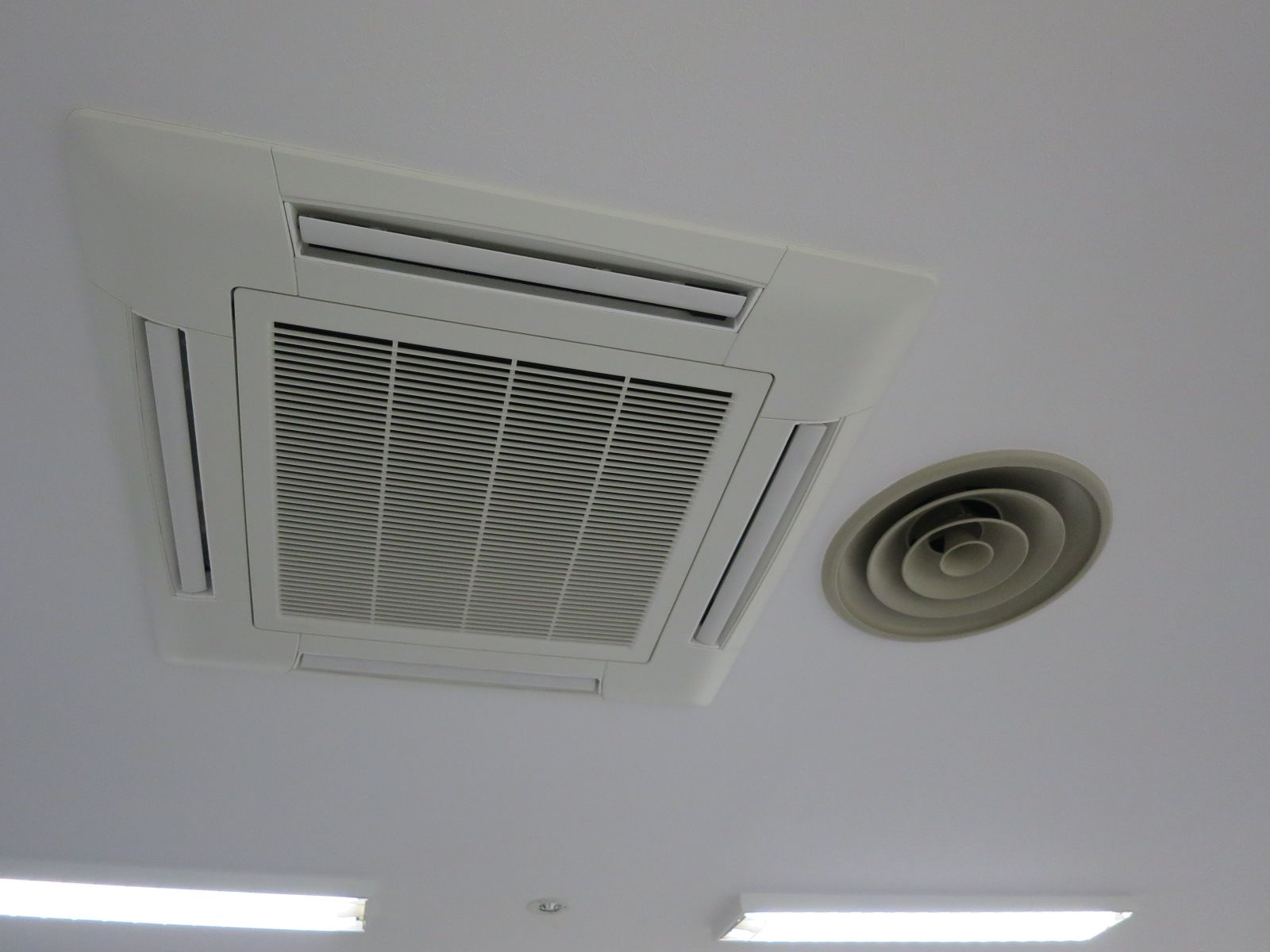 空調機器