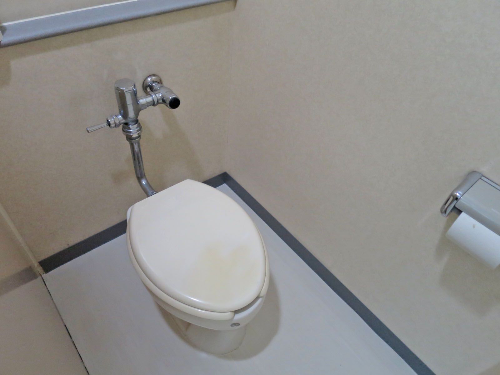 トイレ個室