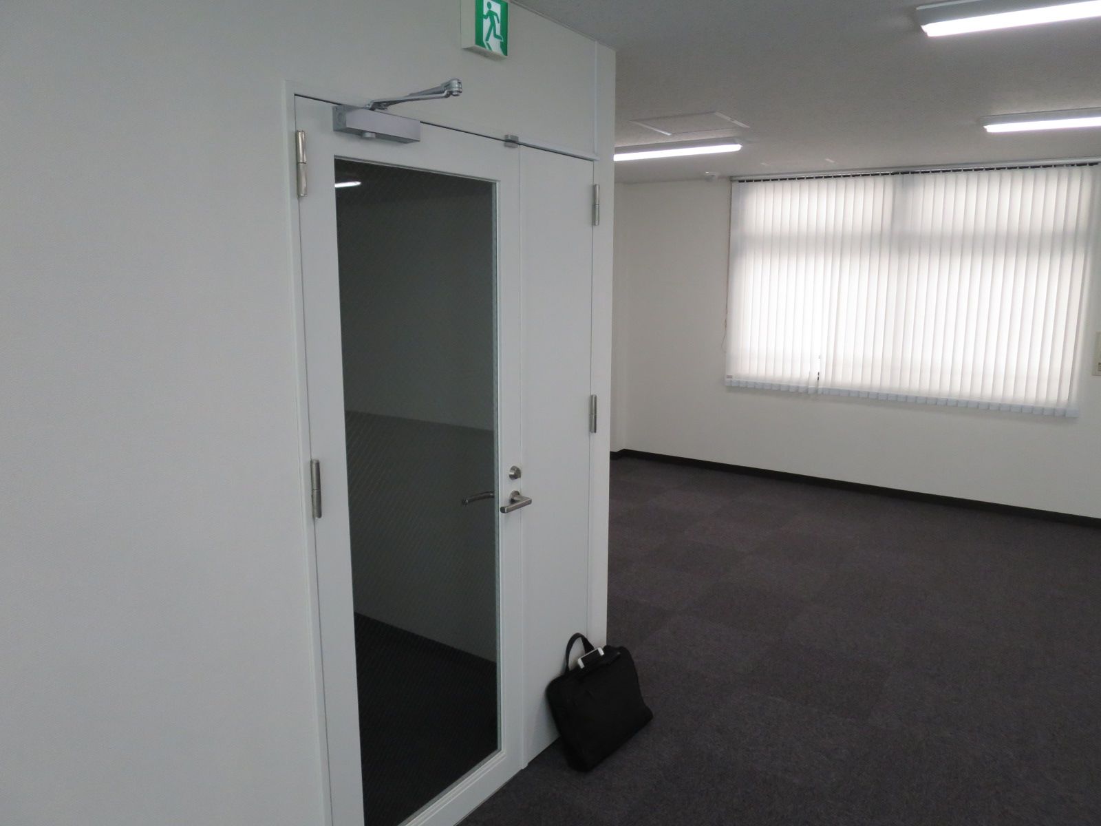 貸室出入口