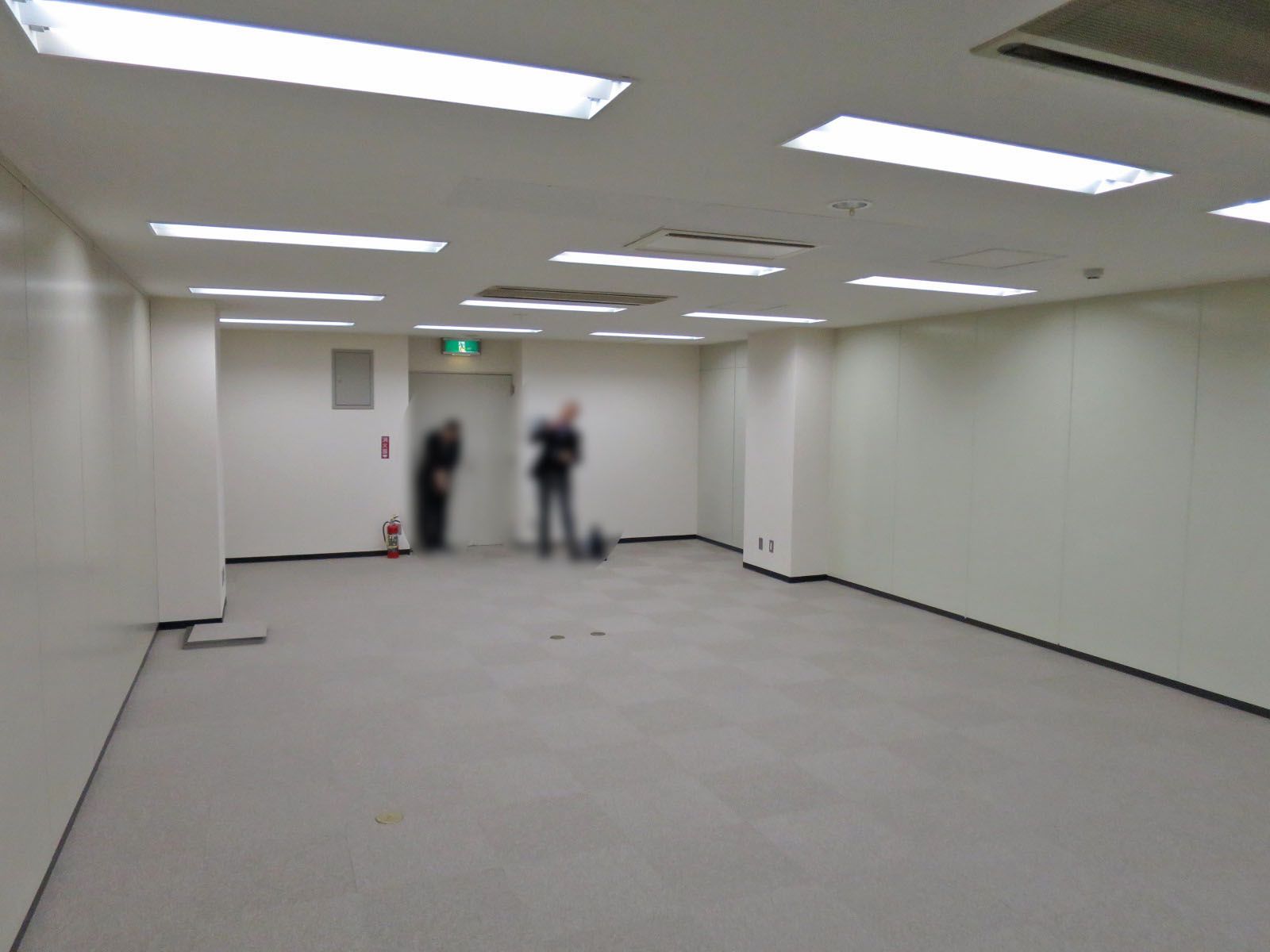 別角度からの様子