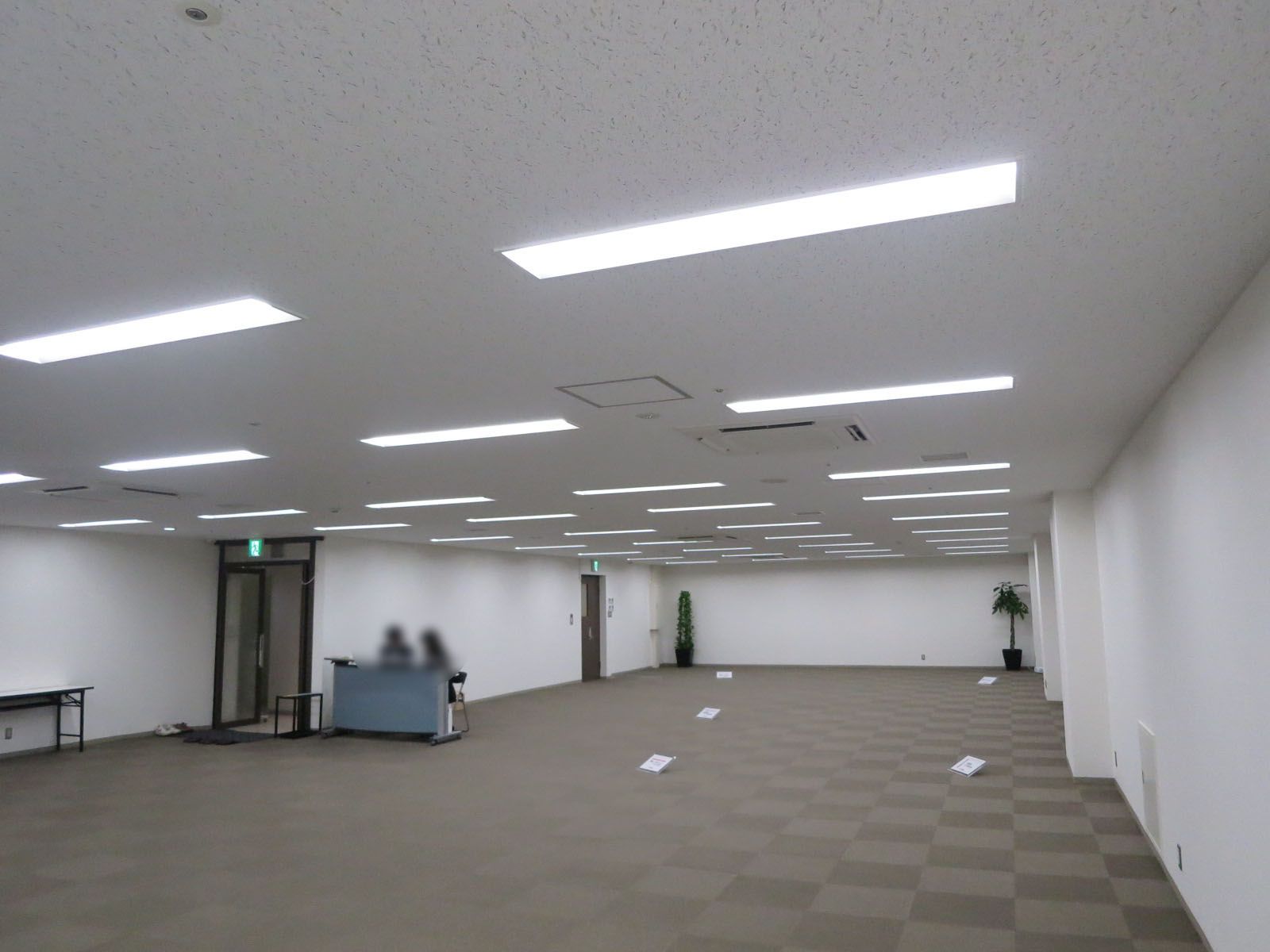 別角度の様子