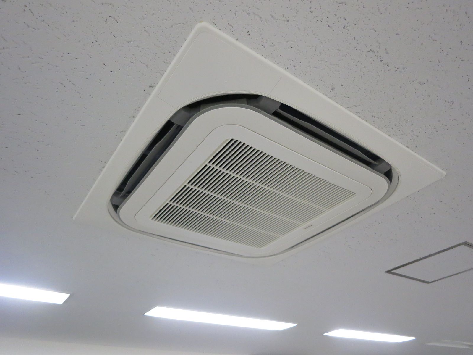 空調