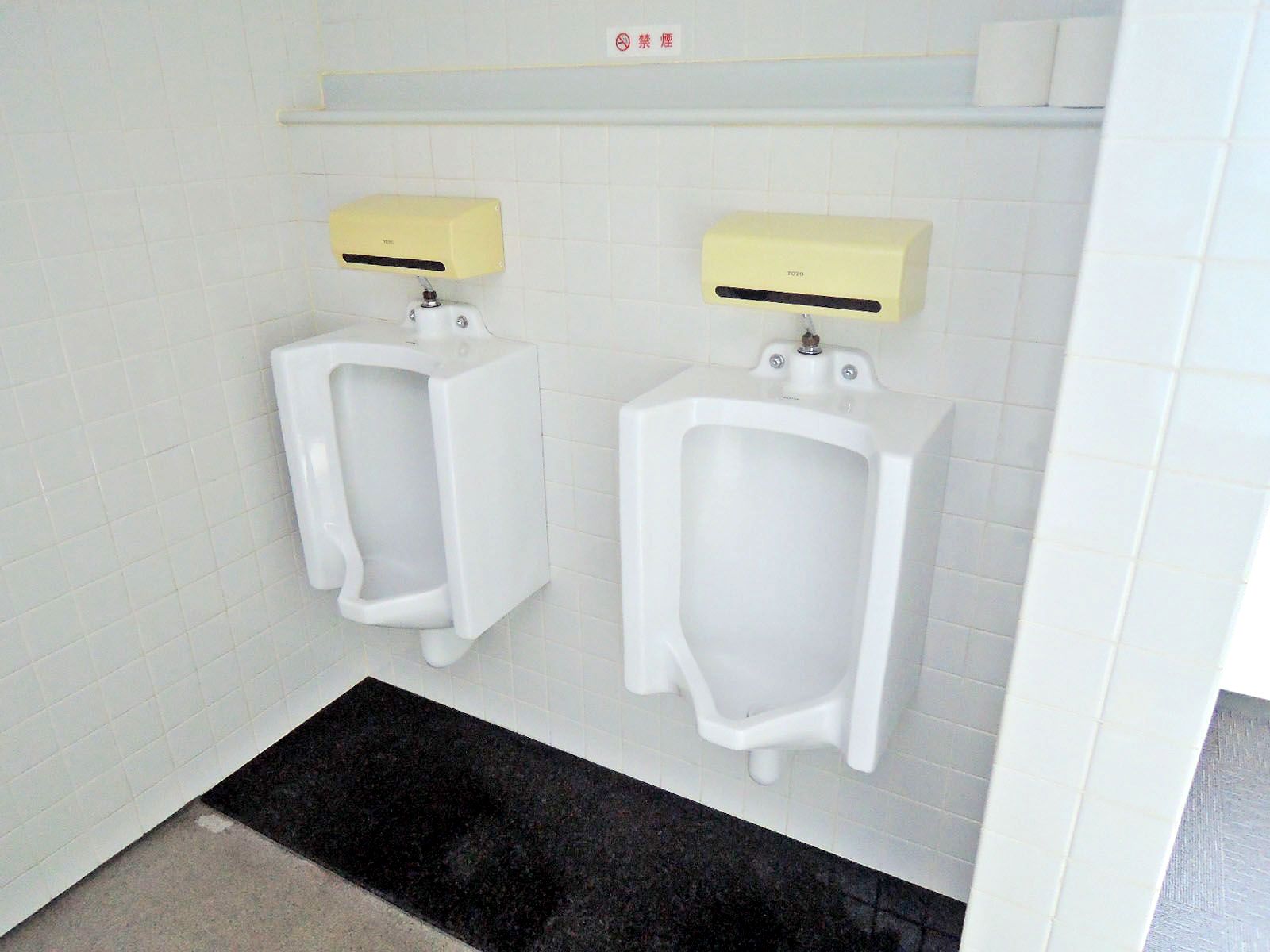 男性用トイレ