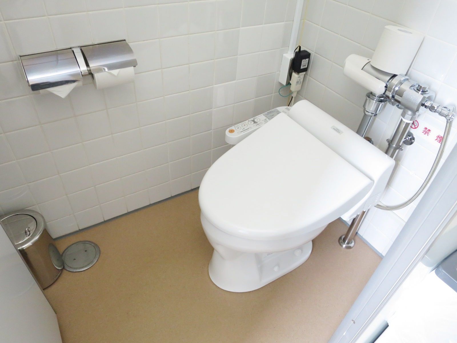 トイレ個室